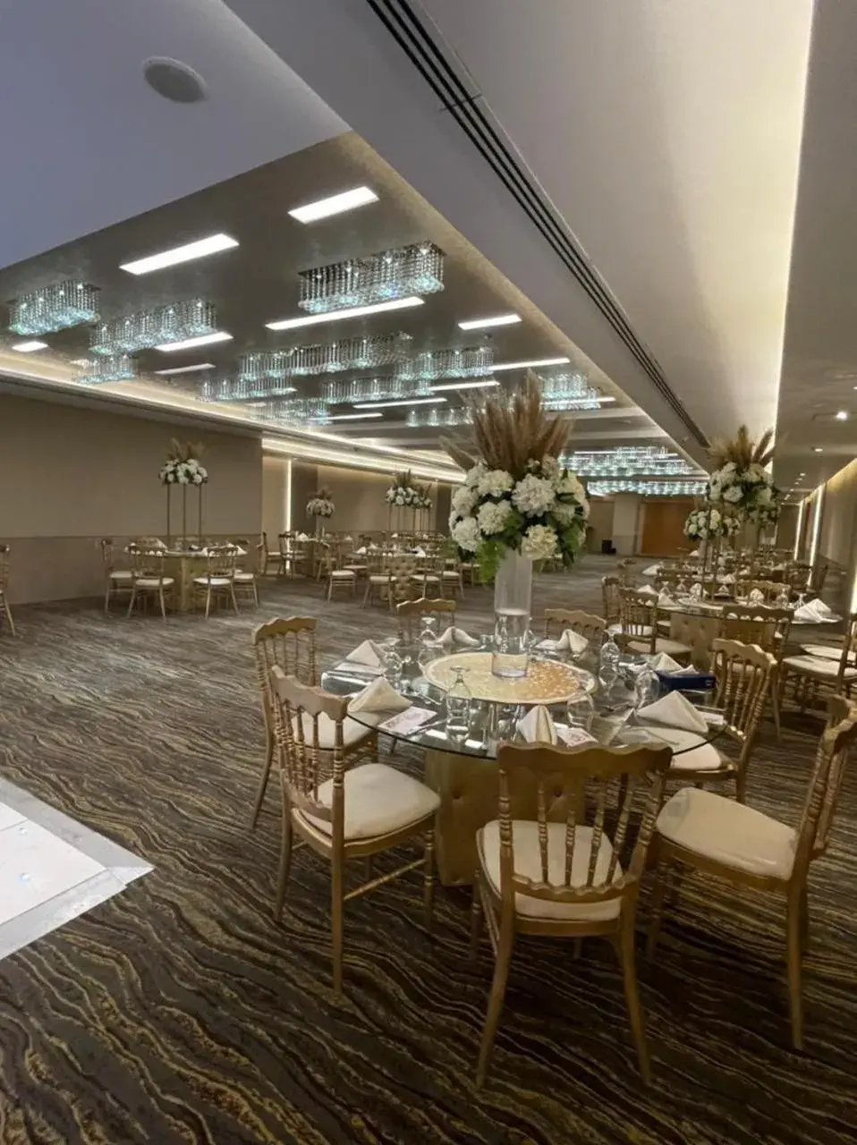 Banquet/Function facilities, Restaurant/Places to Eat in Ayass Hotel