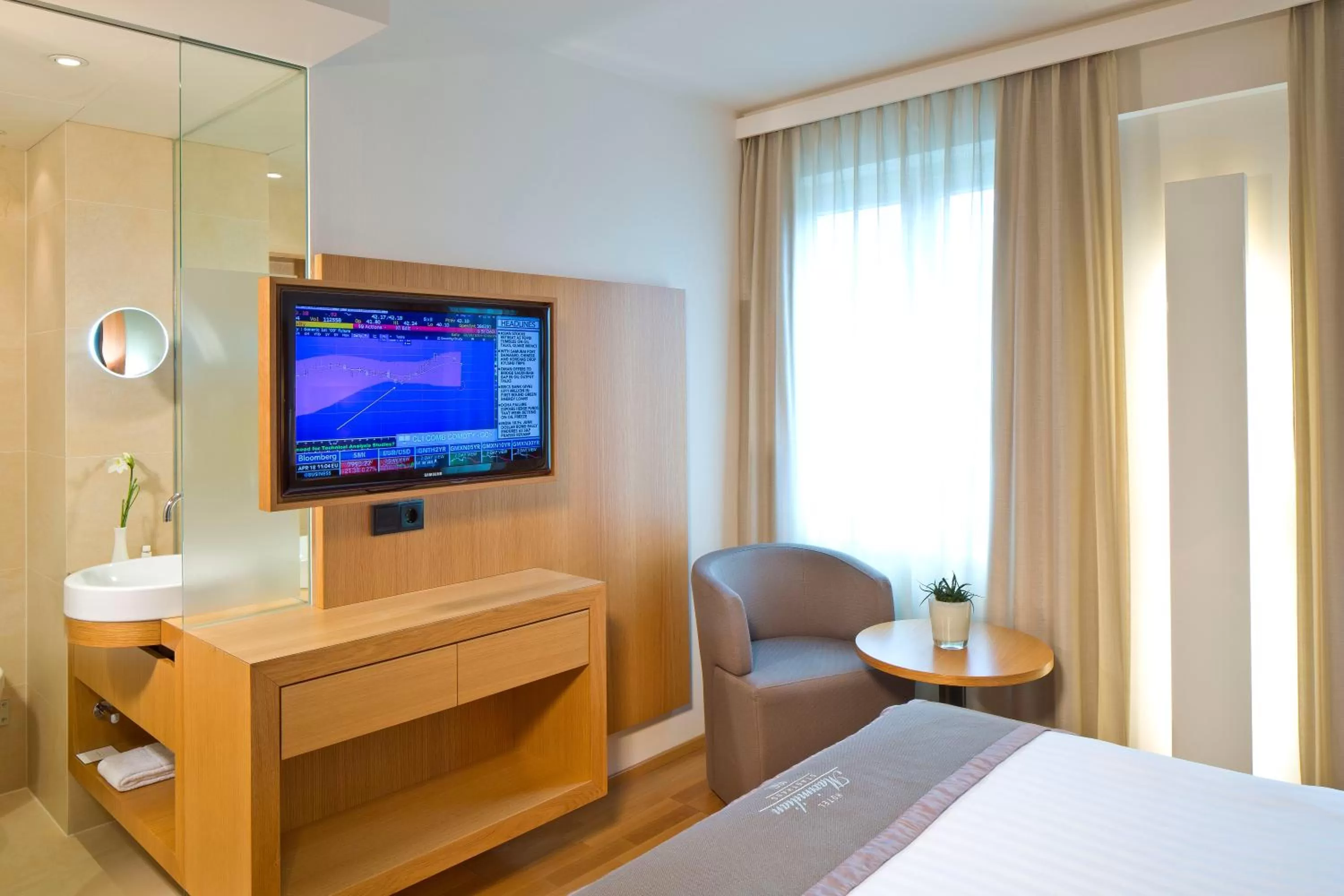 Bed in Hotel Maximilian - Stadthaus Penz