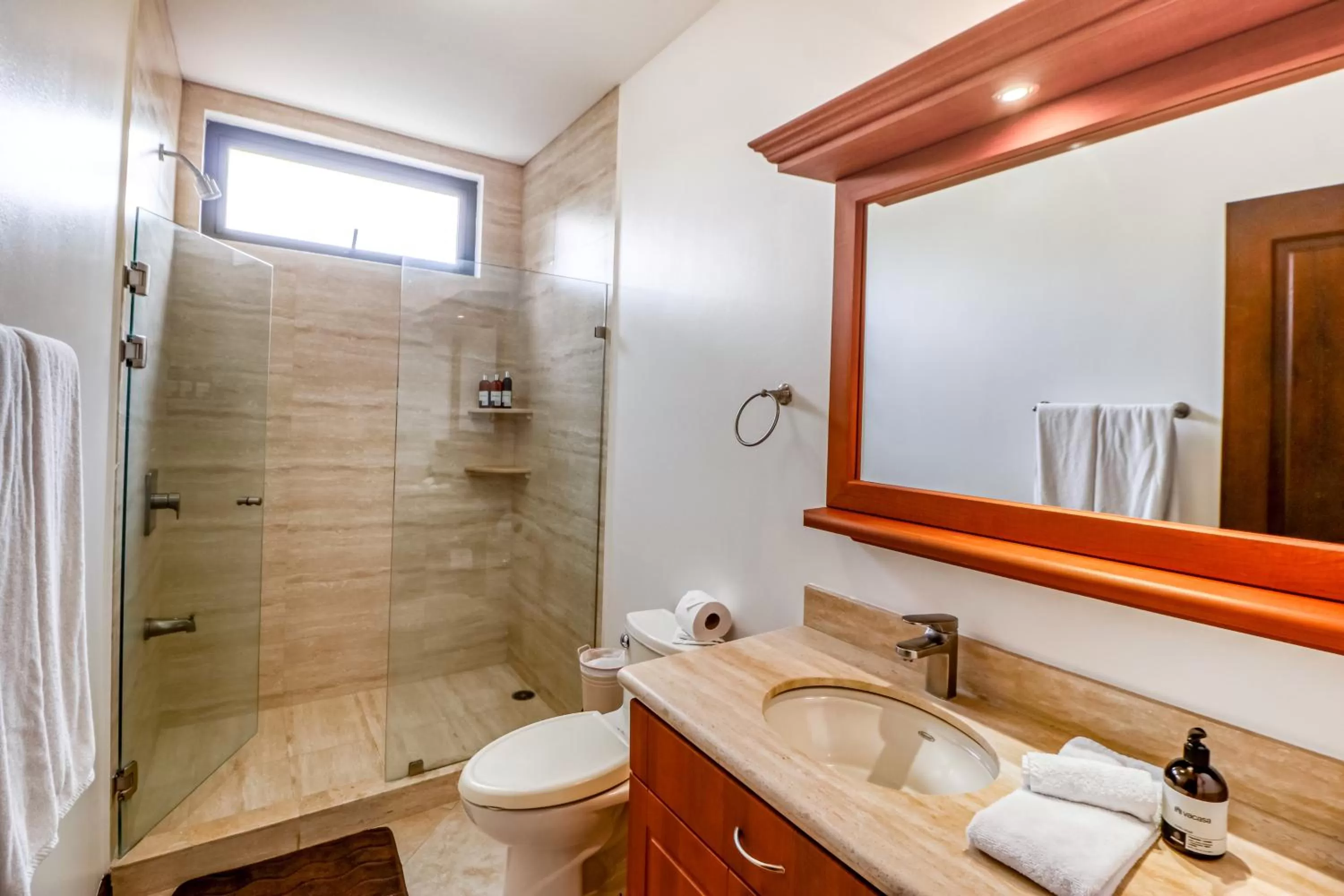 Bathroom in Tres Regalos 303N