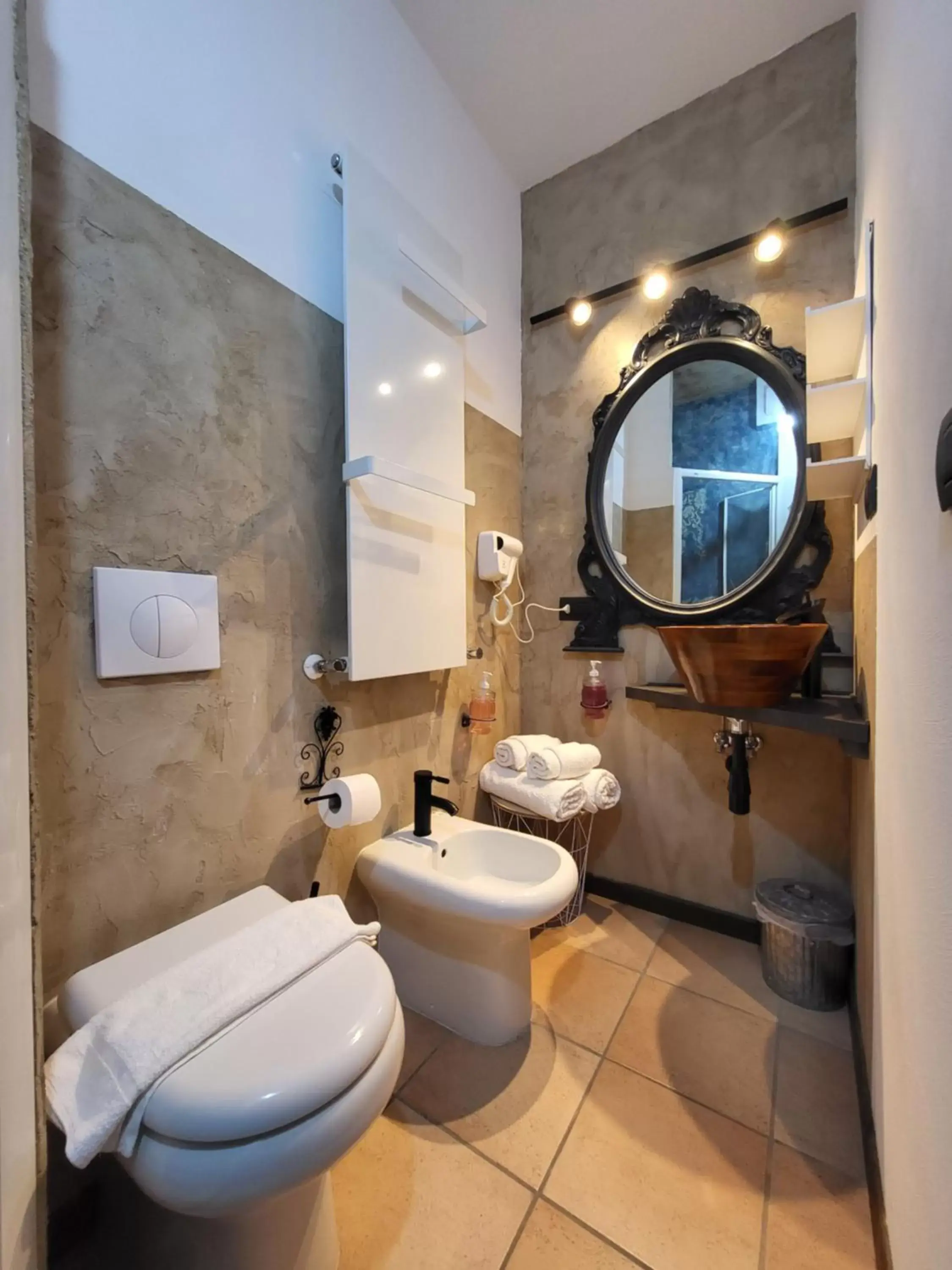 Bathroom in Palazzetto del Pittore