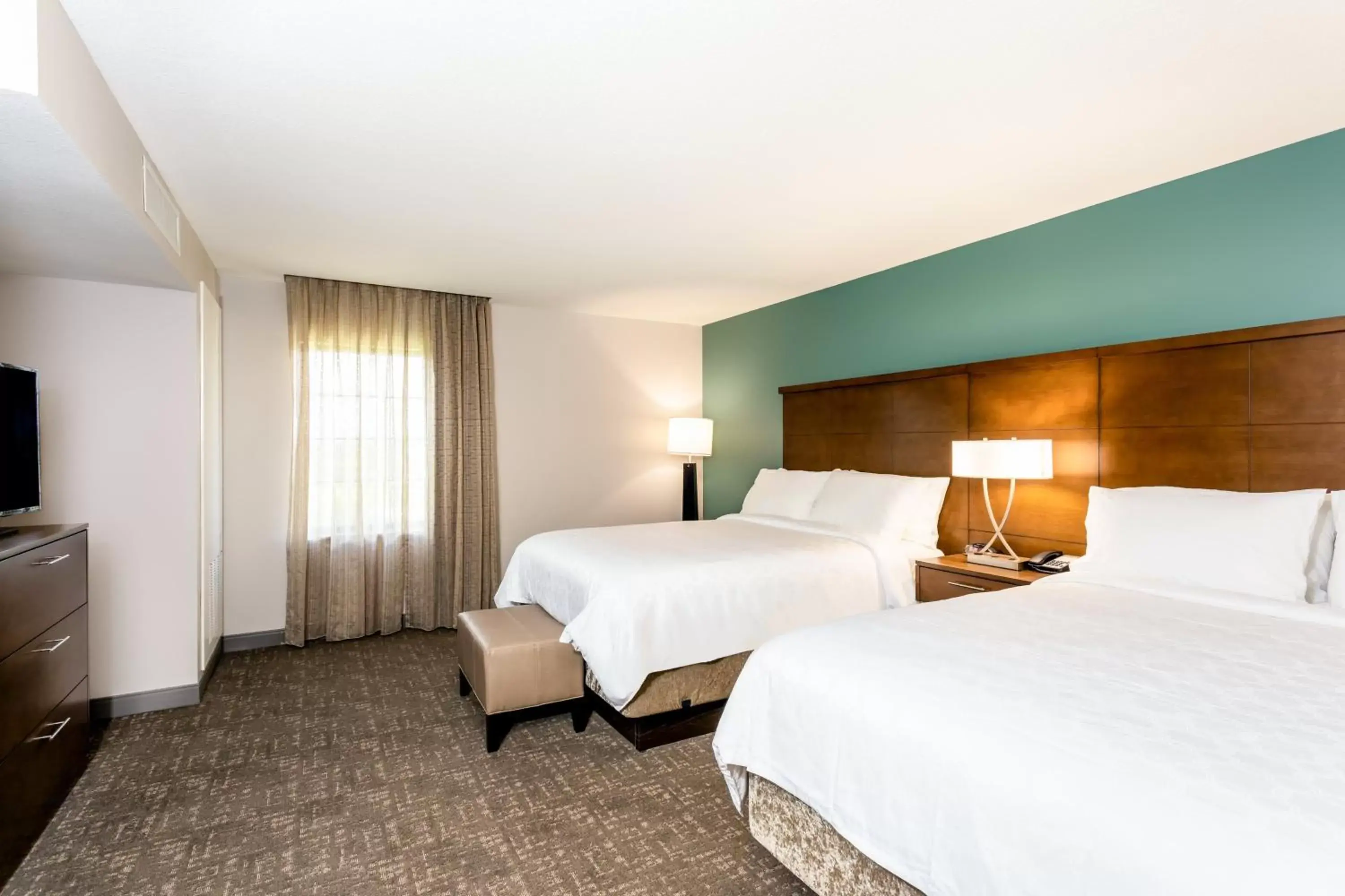 Photo of the whole room, Bed in Staybridge Suites - Fort Lauderdale Airport - West, an IHG Hotel