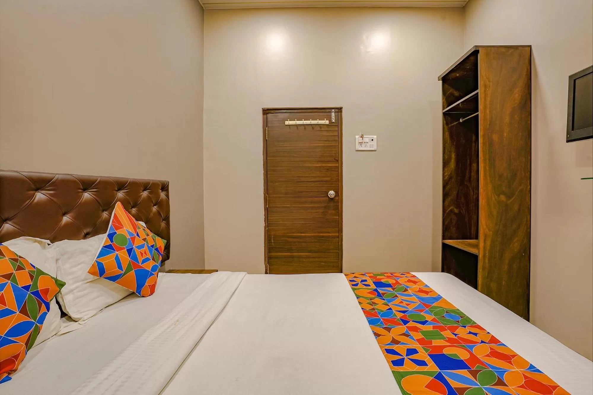 Bed in FabExpress Comfort stay - Nr Mumbai International Airport