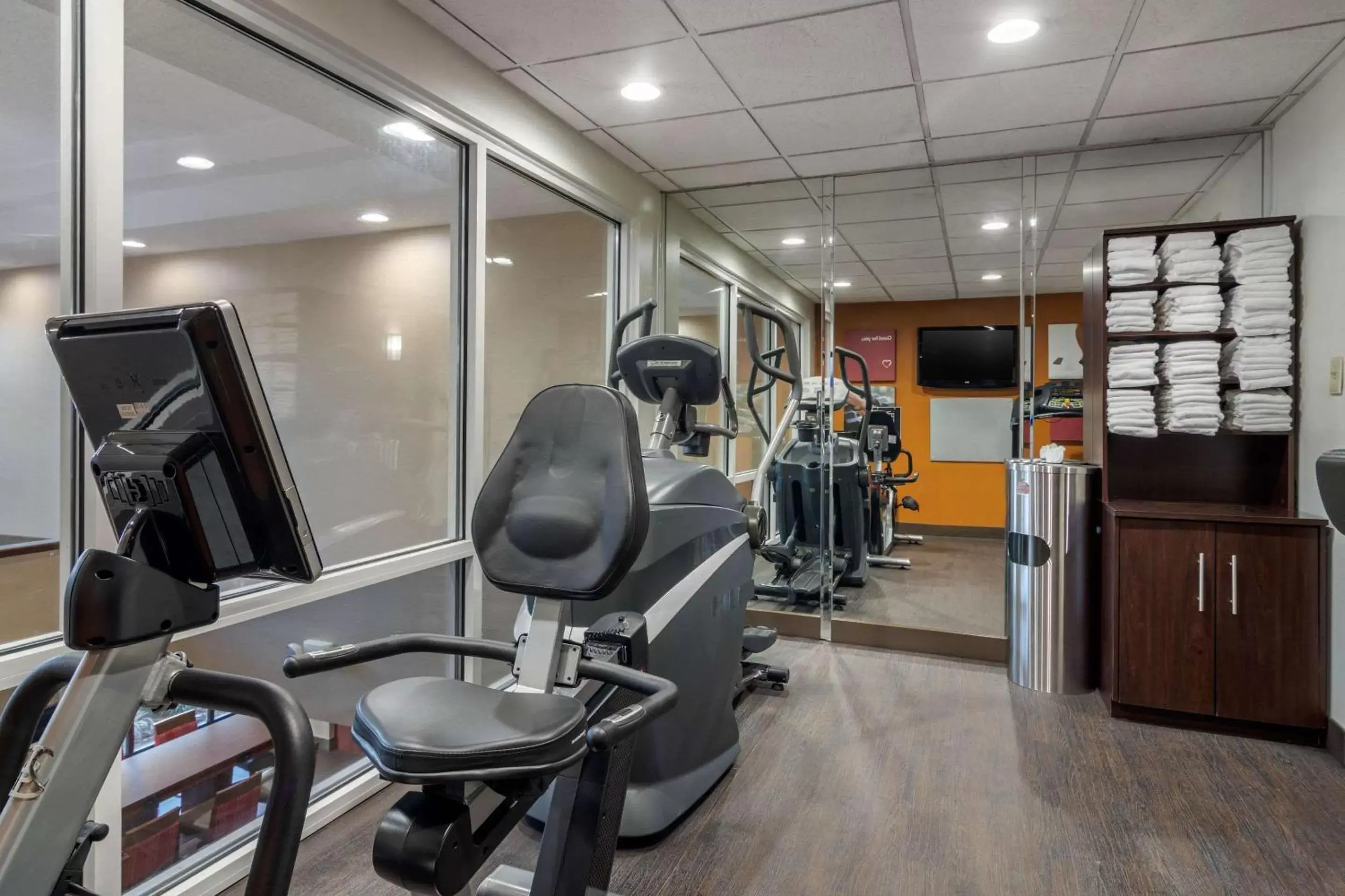 Fitness centre/facilities, Fitness Center/Facilities in Comfort Suites Woodstock