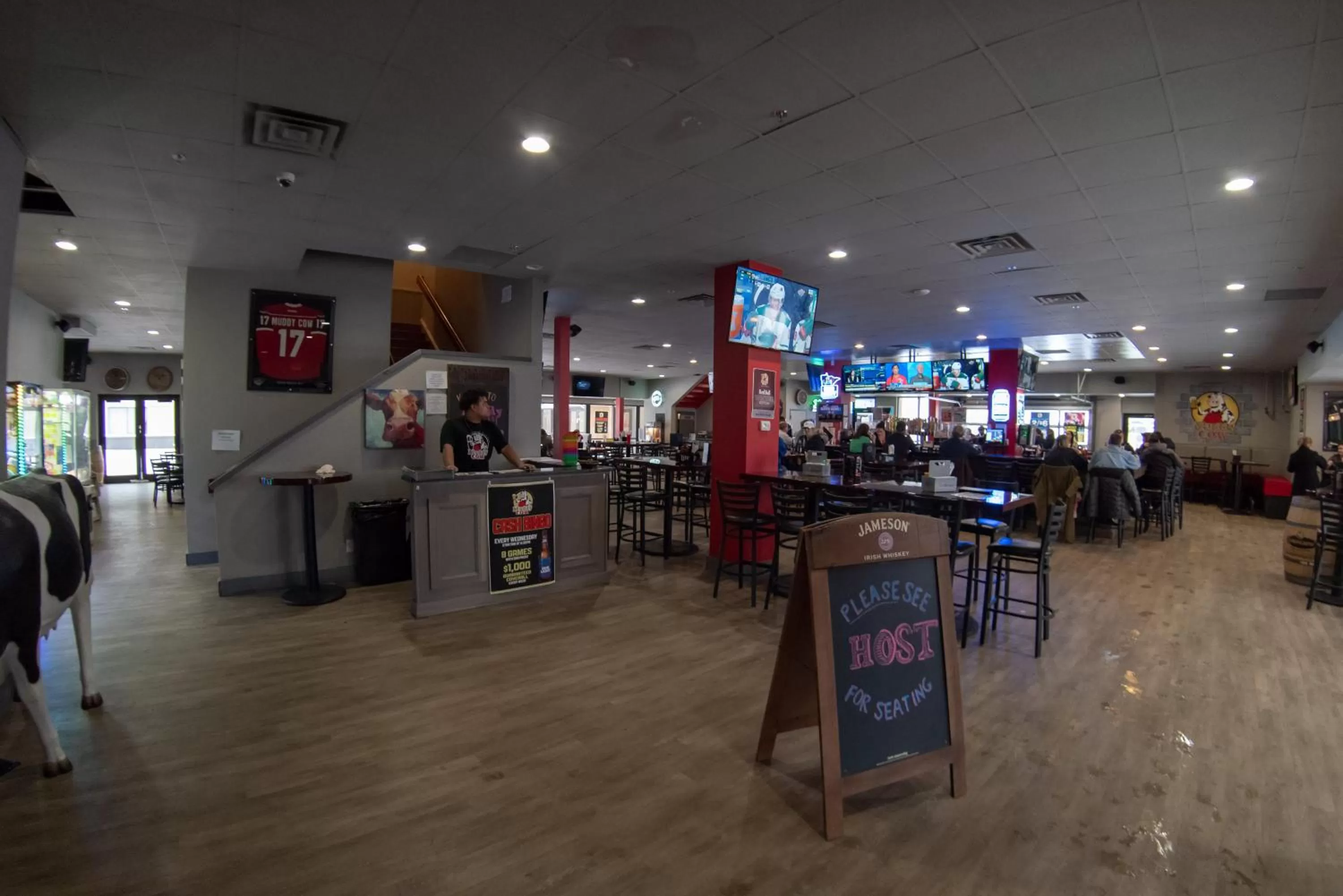 Lounge or bar in Baymont by Wyndham Shakopee