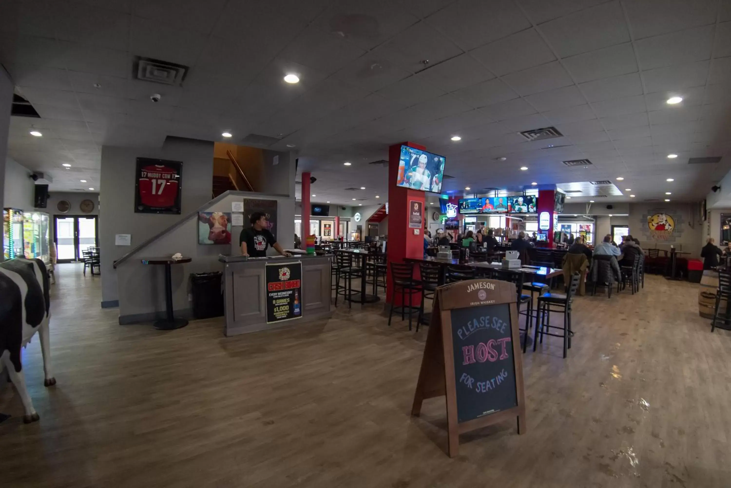 Lounge or bar in Baymont by Wyndham Shakopee Lounge or bar in Baymont by Wyndham Shakopee