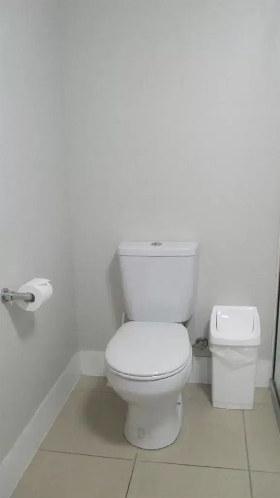 Bathroom in Edge Apartments Cairns