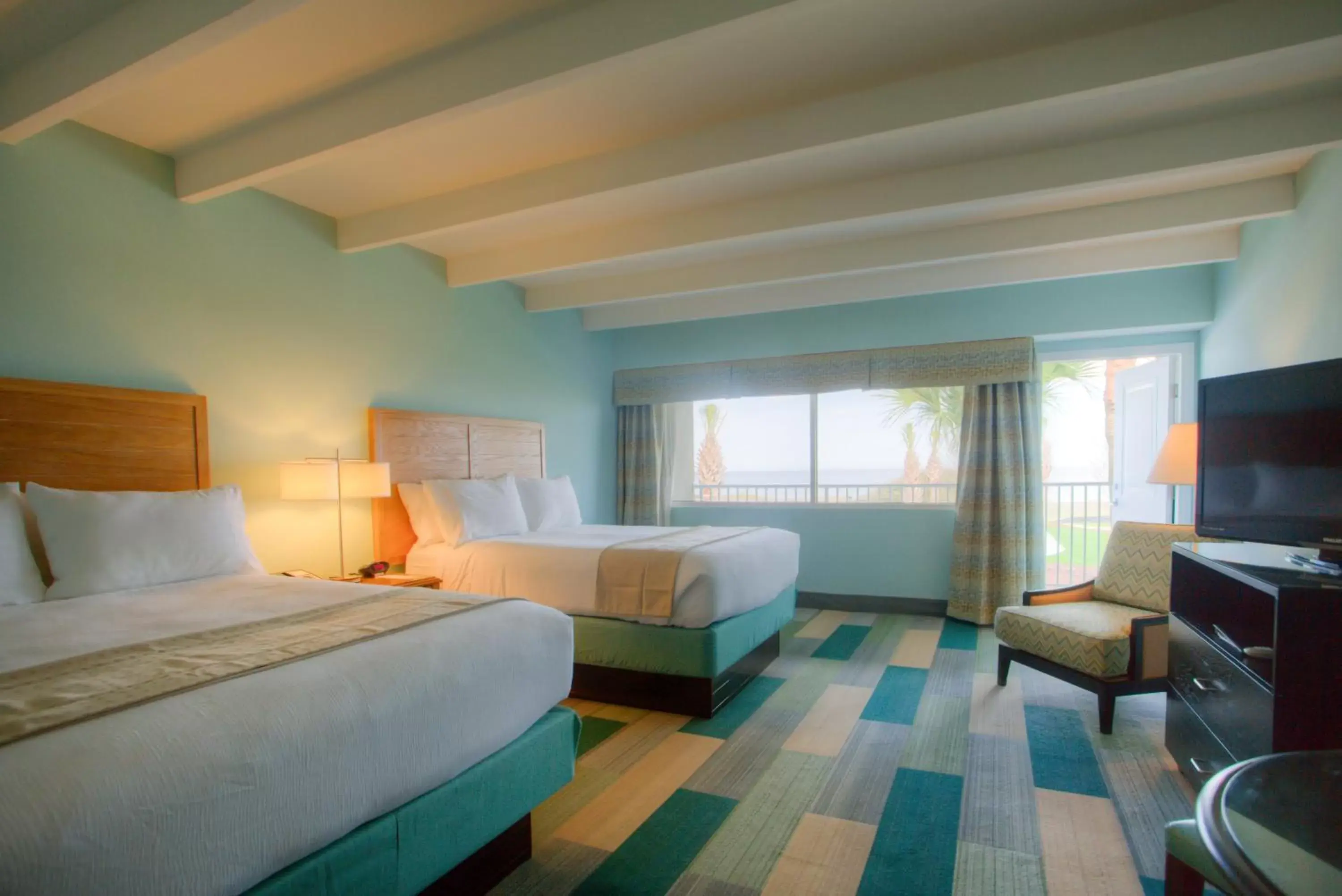 Photo of the whole room, Bed in Holiday Inn Resort Jekyll Island, an IHG Hotel