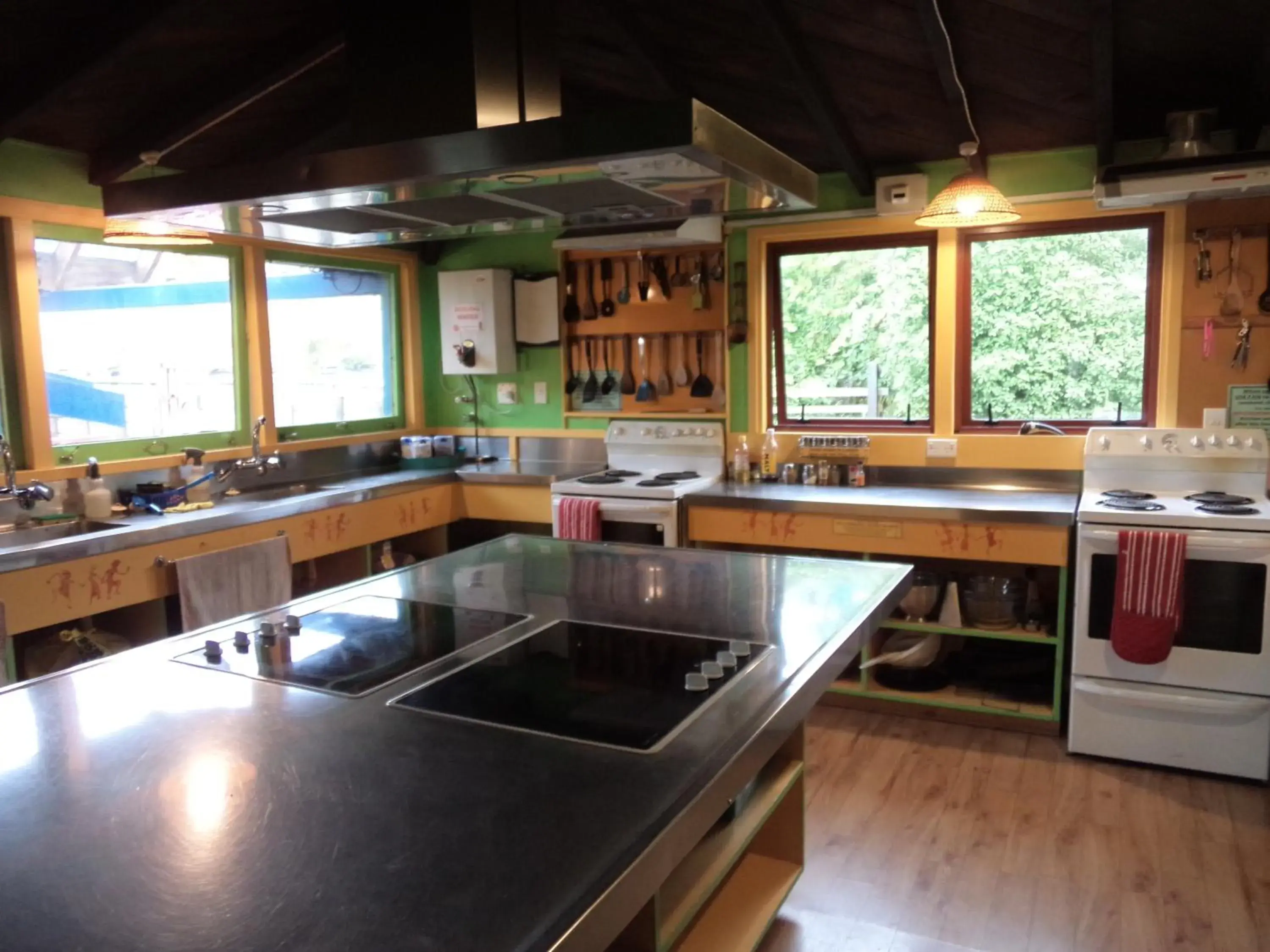 Kitchen or kitchenette, Kitchen/Kitchenette in Global Village Travellers Lodge