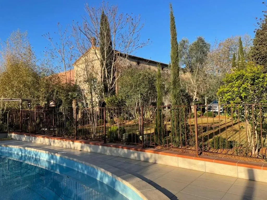 Spring, Swimming Pool in Le Mas de la Prade