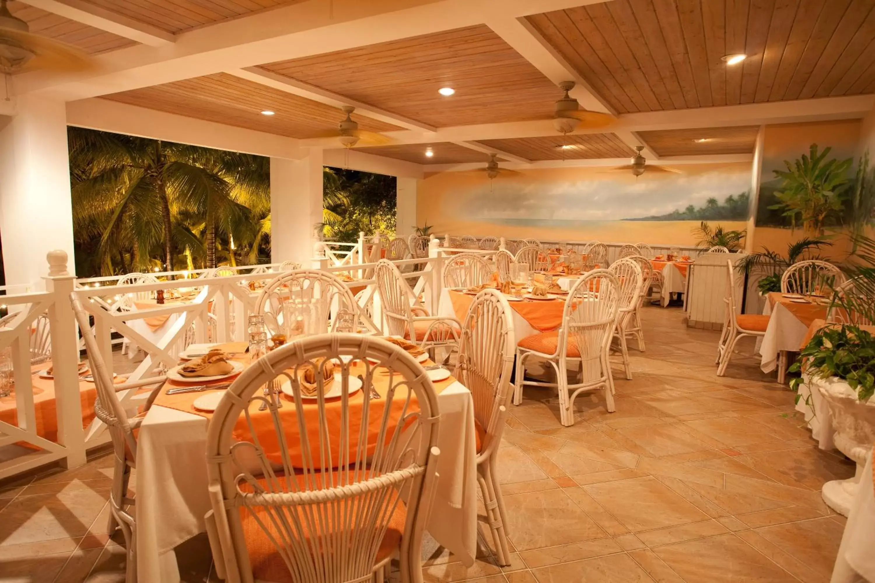 Restaurant/Places to Eat in Coco Reef Resort & Spa