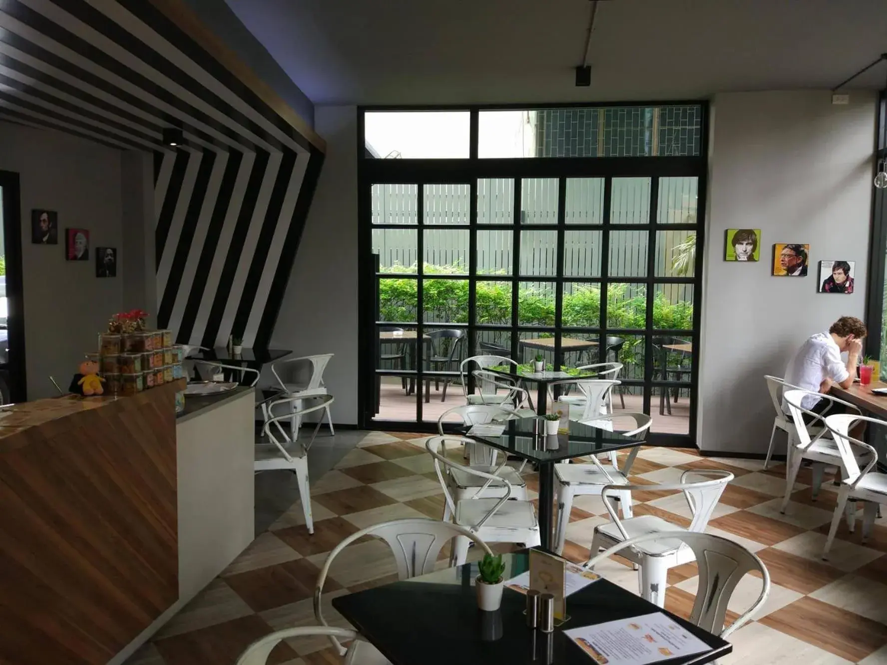 Restaurant/places to eat in iSanook Bangkok