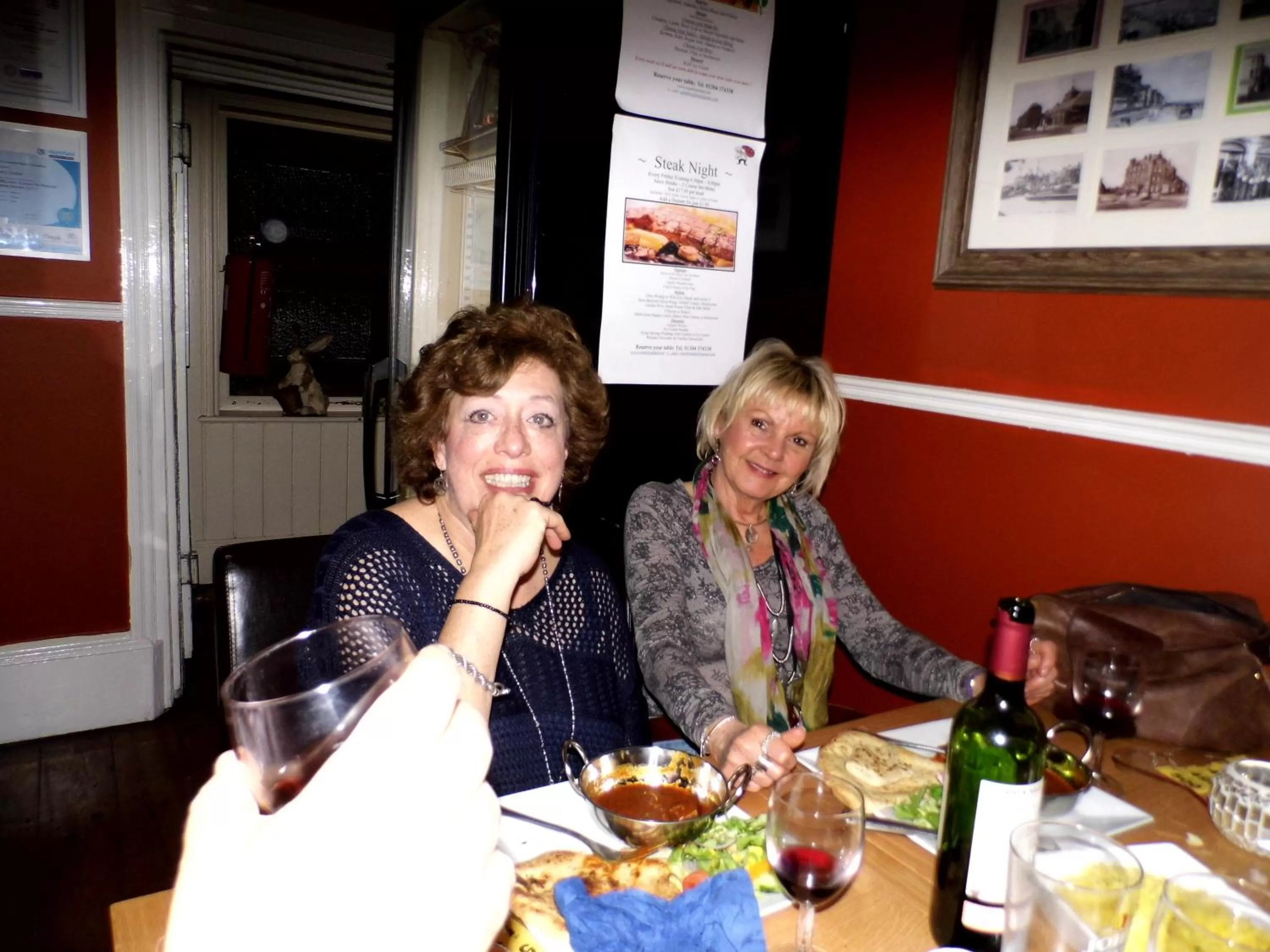 Restaurant/places to eat in Waterfront Hotel