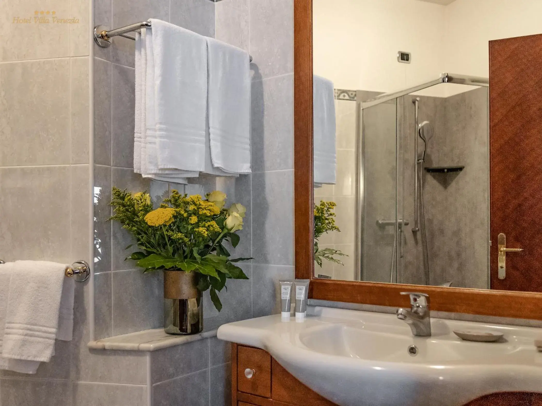 Bathroom in Hotel Villa Venezia