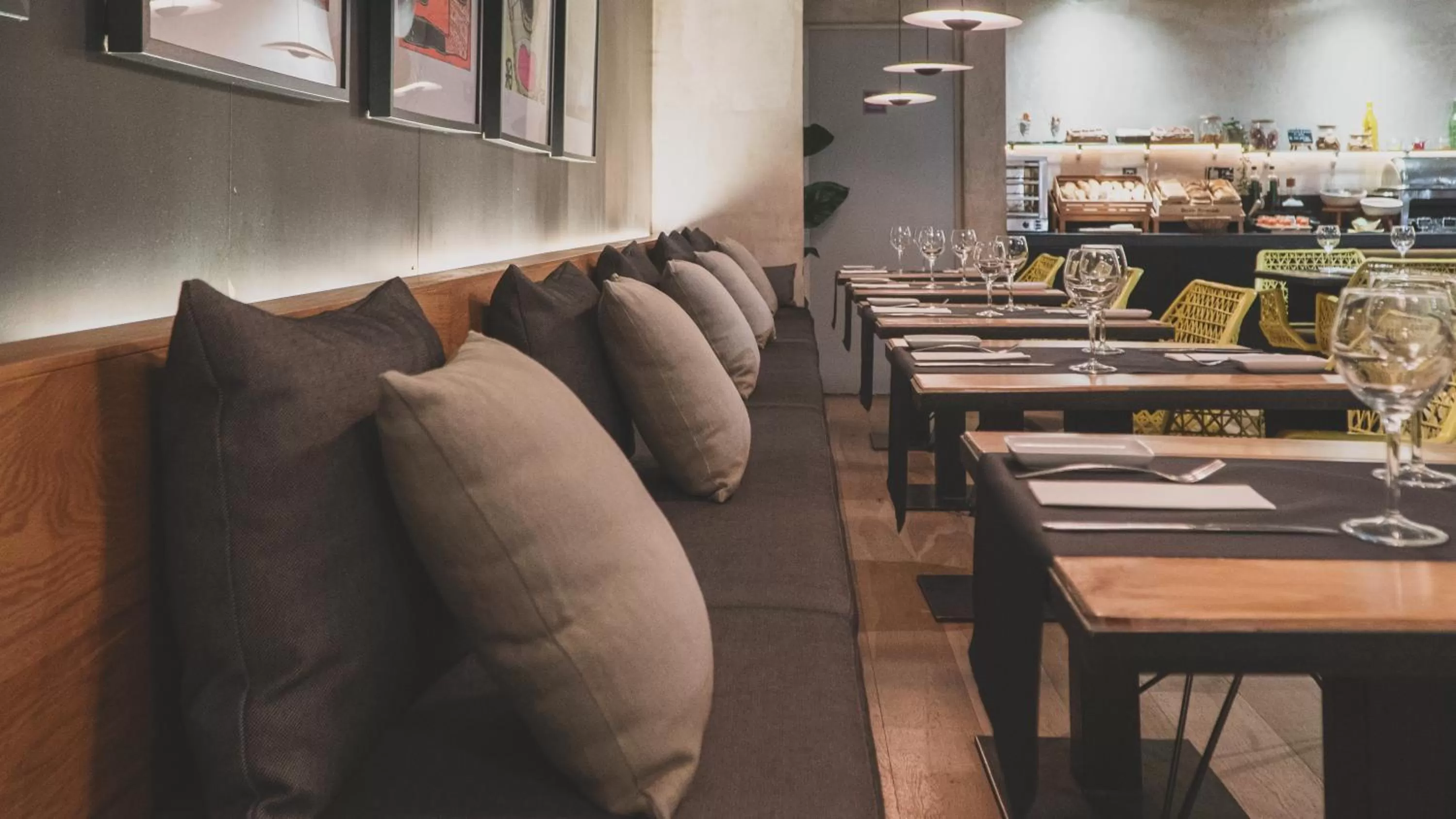 Restaurant/places to eat in Zenit Abeba