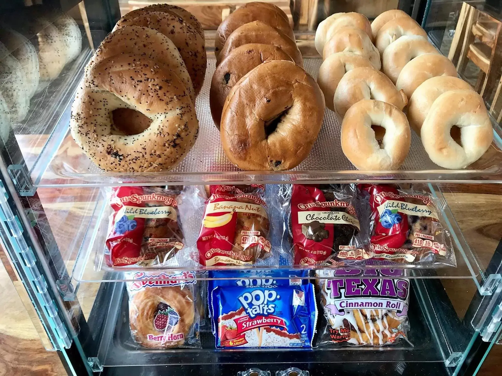 Continental breakfast in Hotel Estes