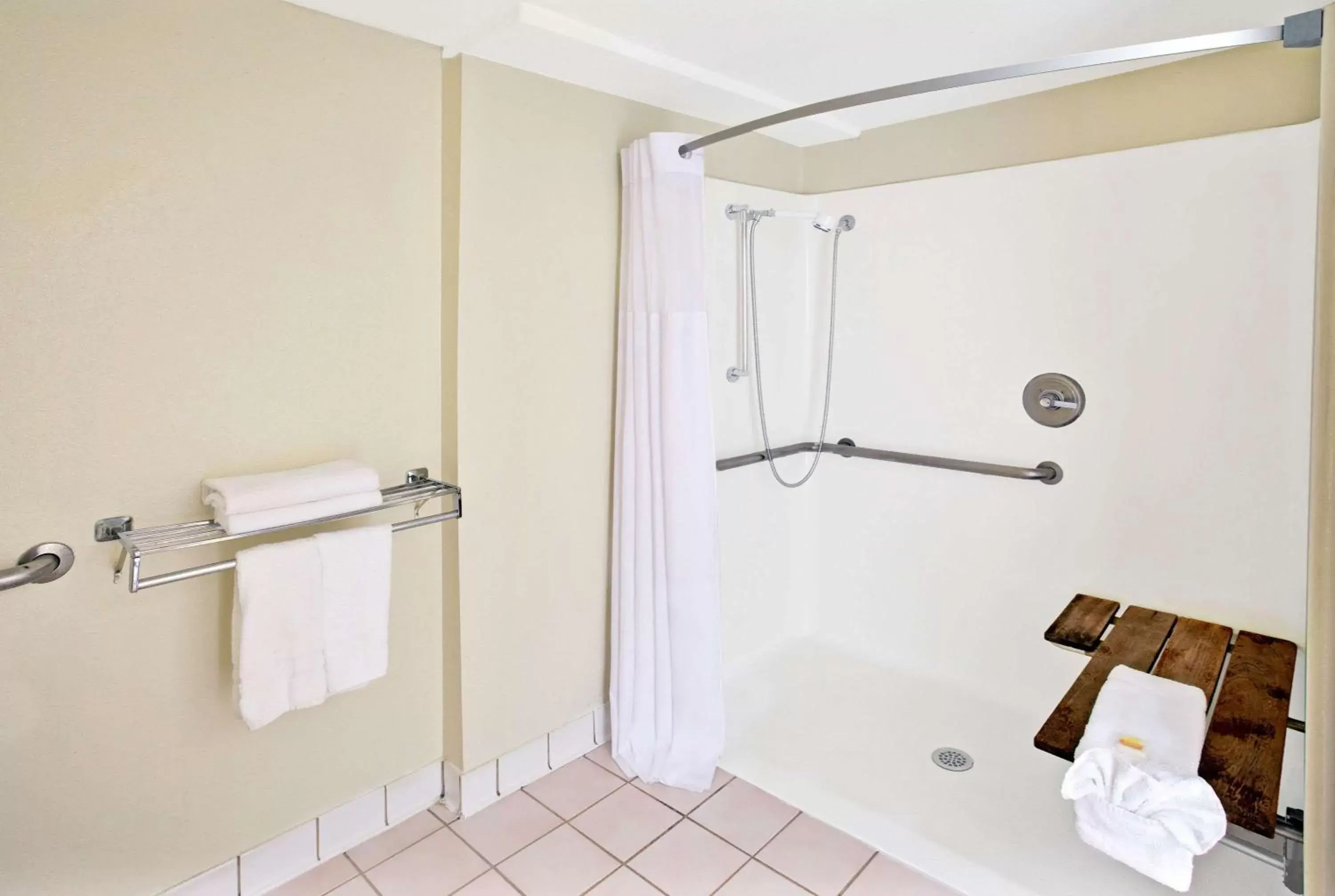 Photo of the whole room, Bathroom in Days Inn by Wyndham Silver Spring