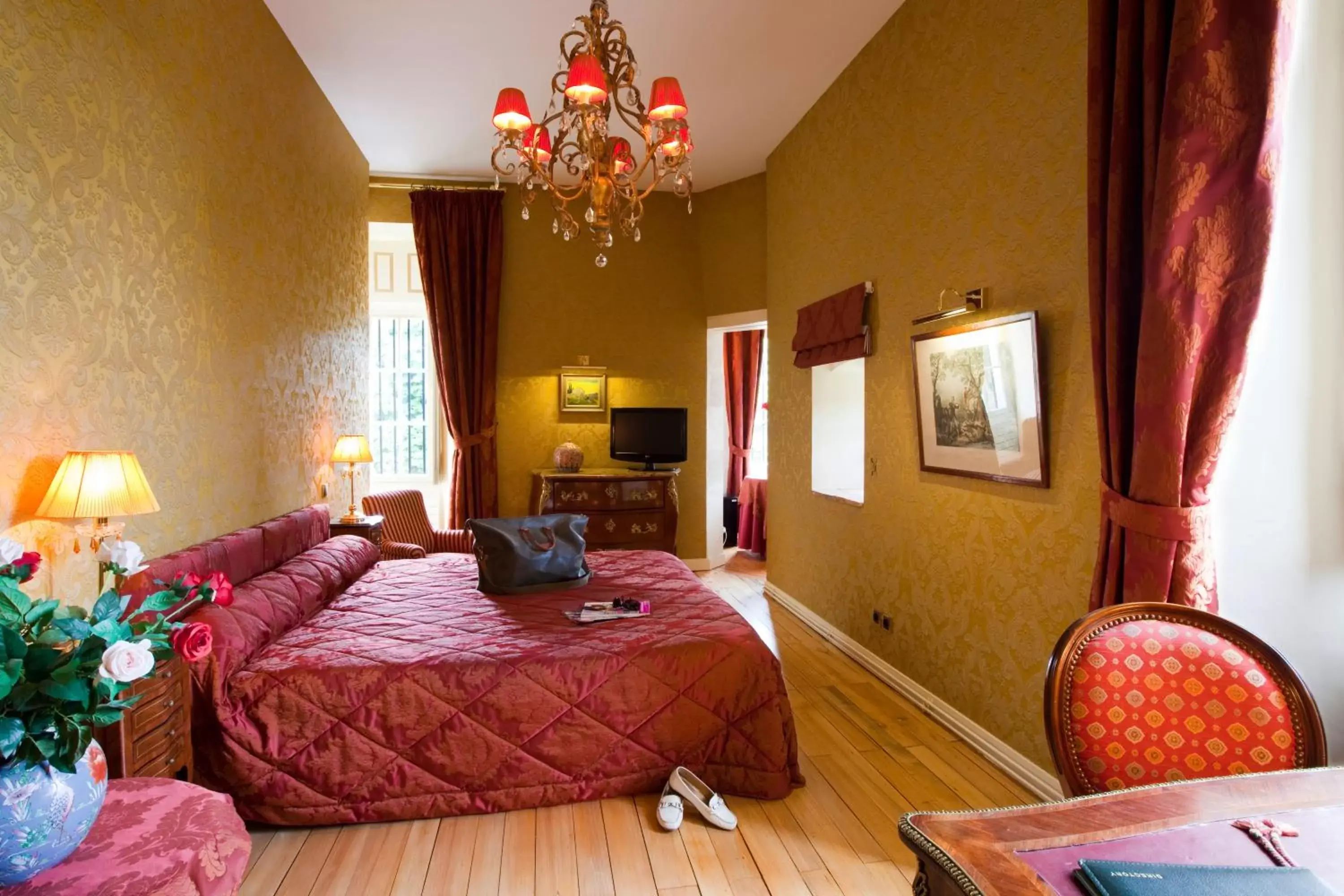 Photo of the whole room, Bed in Château de la Verie