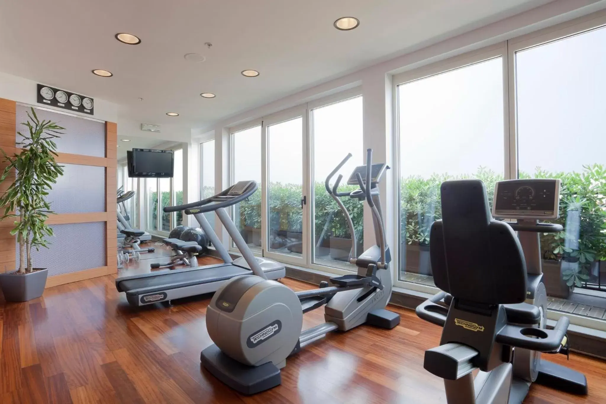 Fitness centre/facilities, Fitness Center/Facilities in Crowne Plaza Milan City, an IHG Hotel