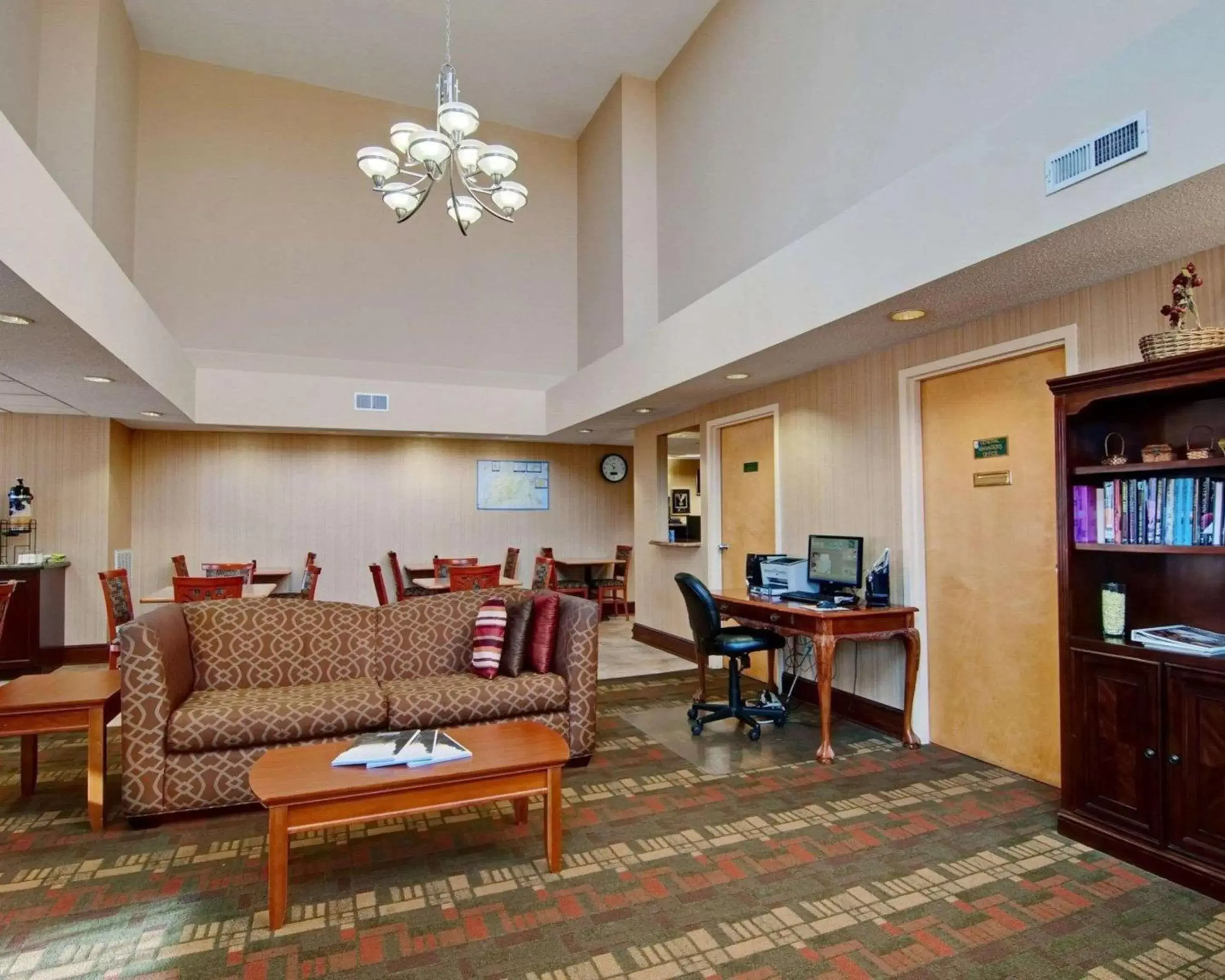 Lobby or reception, Seating Area in Quality Inn Salem - I-81