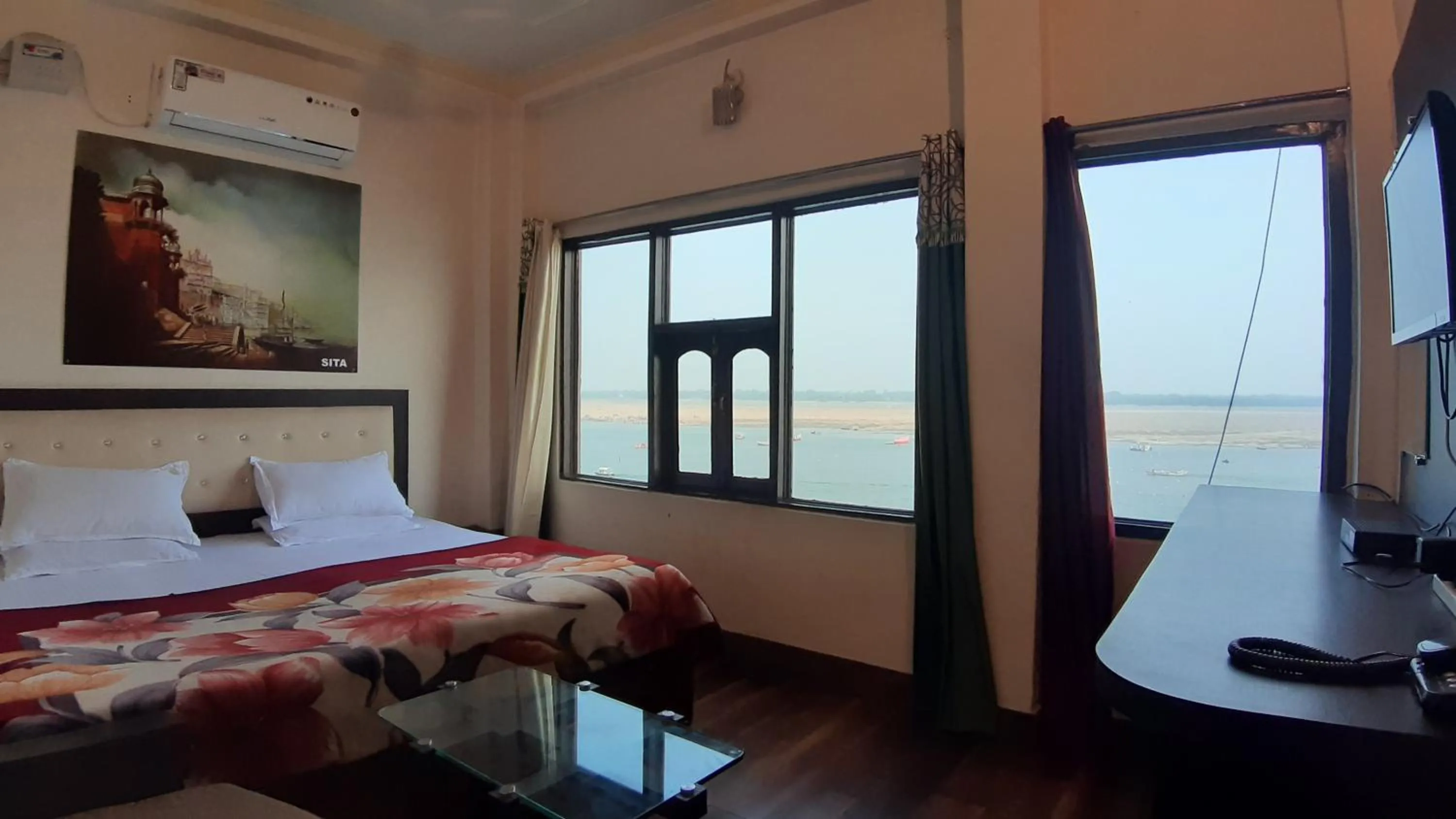 Bed in Hotel Sita (place on the heritage ghats of benaras)