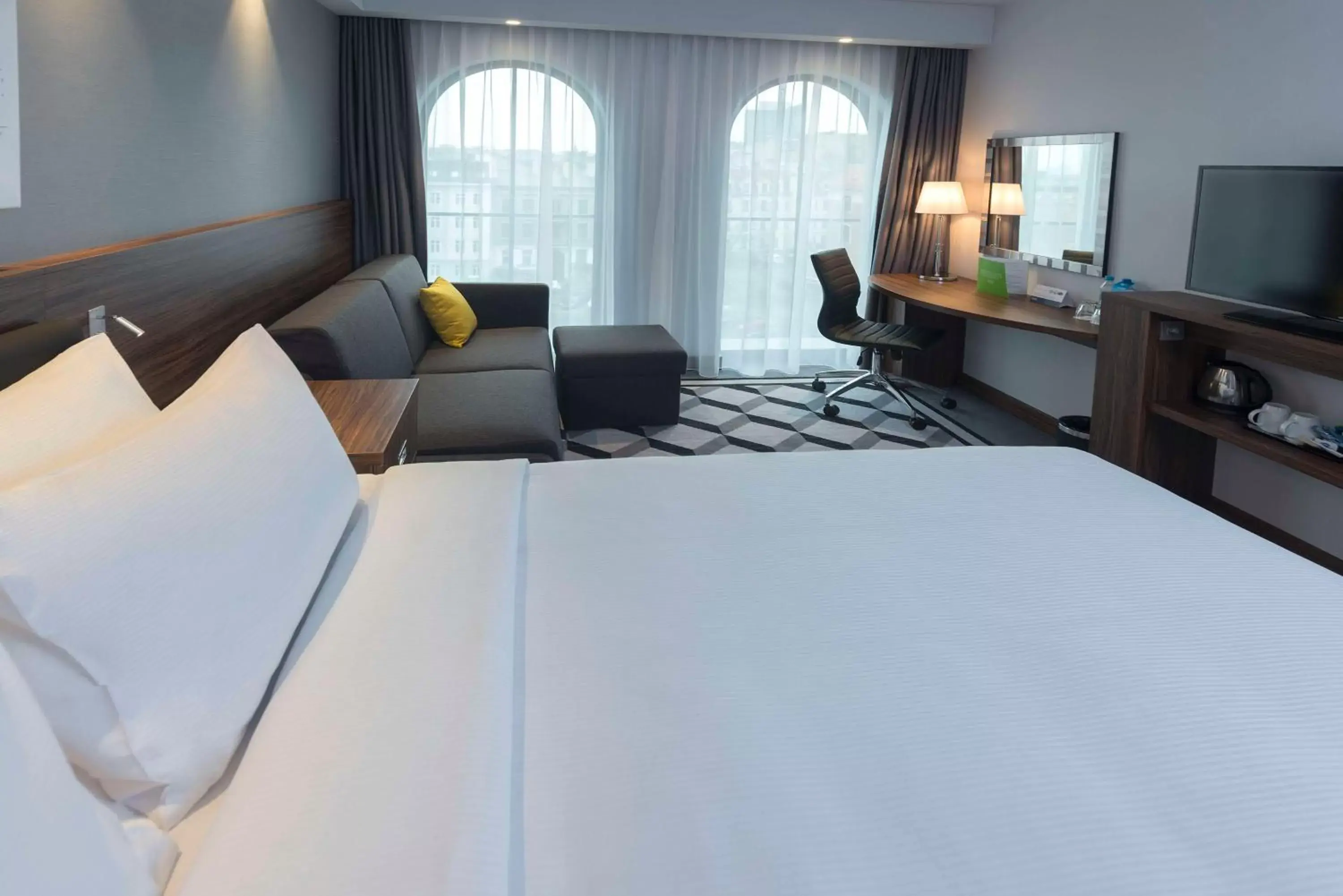 Photo of the whole room, Bed in Hampton By Hilton Poznan Old Town