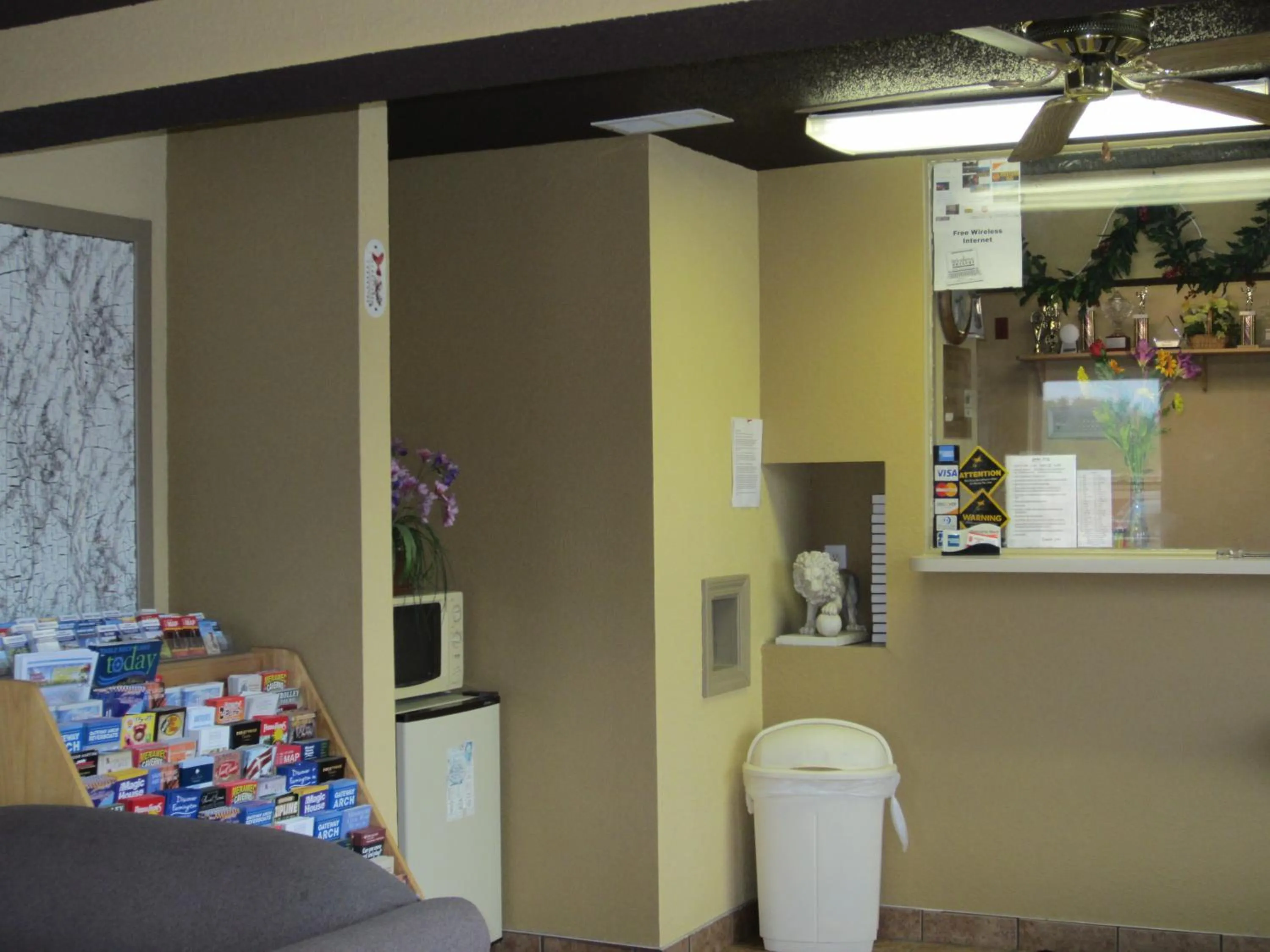 Lobby or reception in First Western Inn - Fairmont City