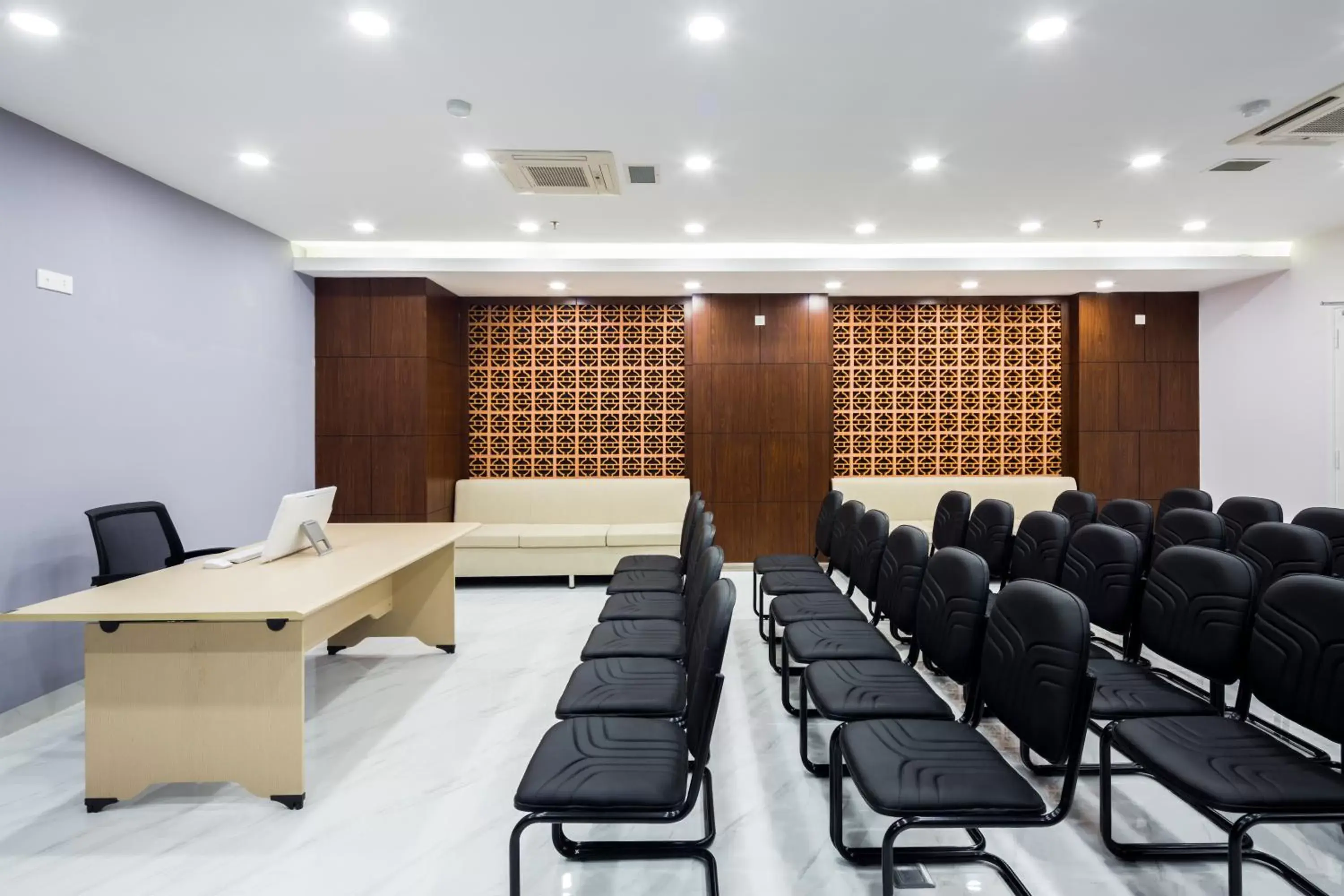 Banquet/Function facilities, Business Area/Conference Room in Venue Hotel