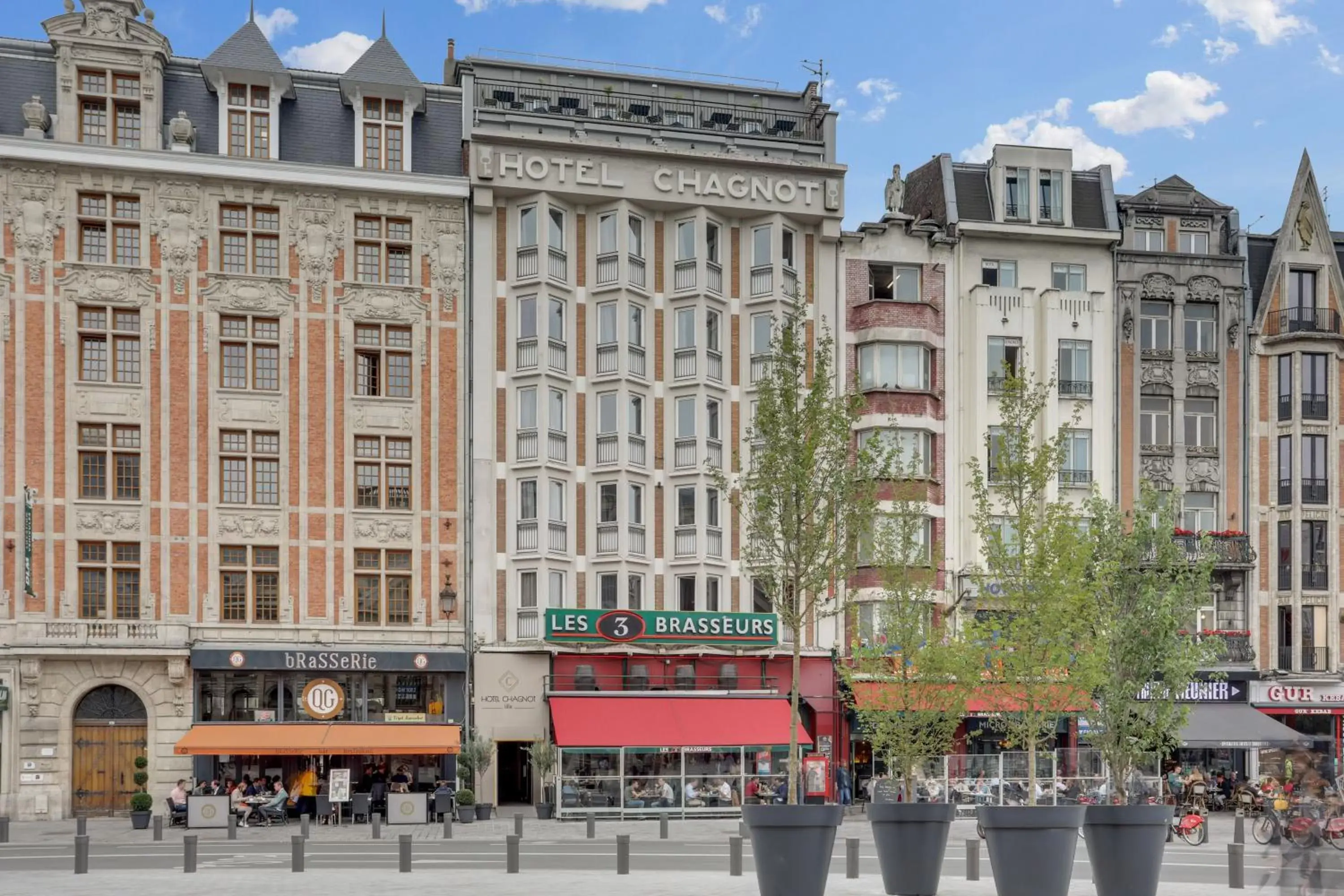 Facade/entrance, Property Building in Hotel Chagnot