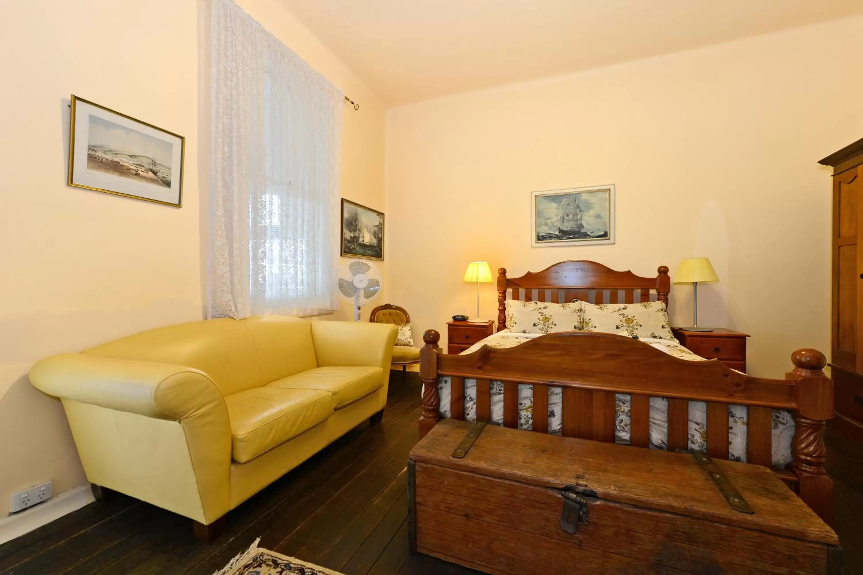 Bedroom, Room Photo in Edinburgh Gallery Bed & Breakfast