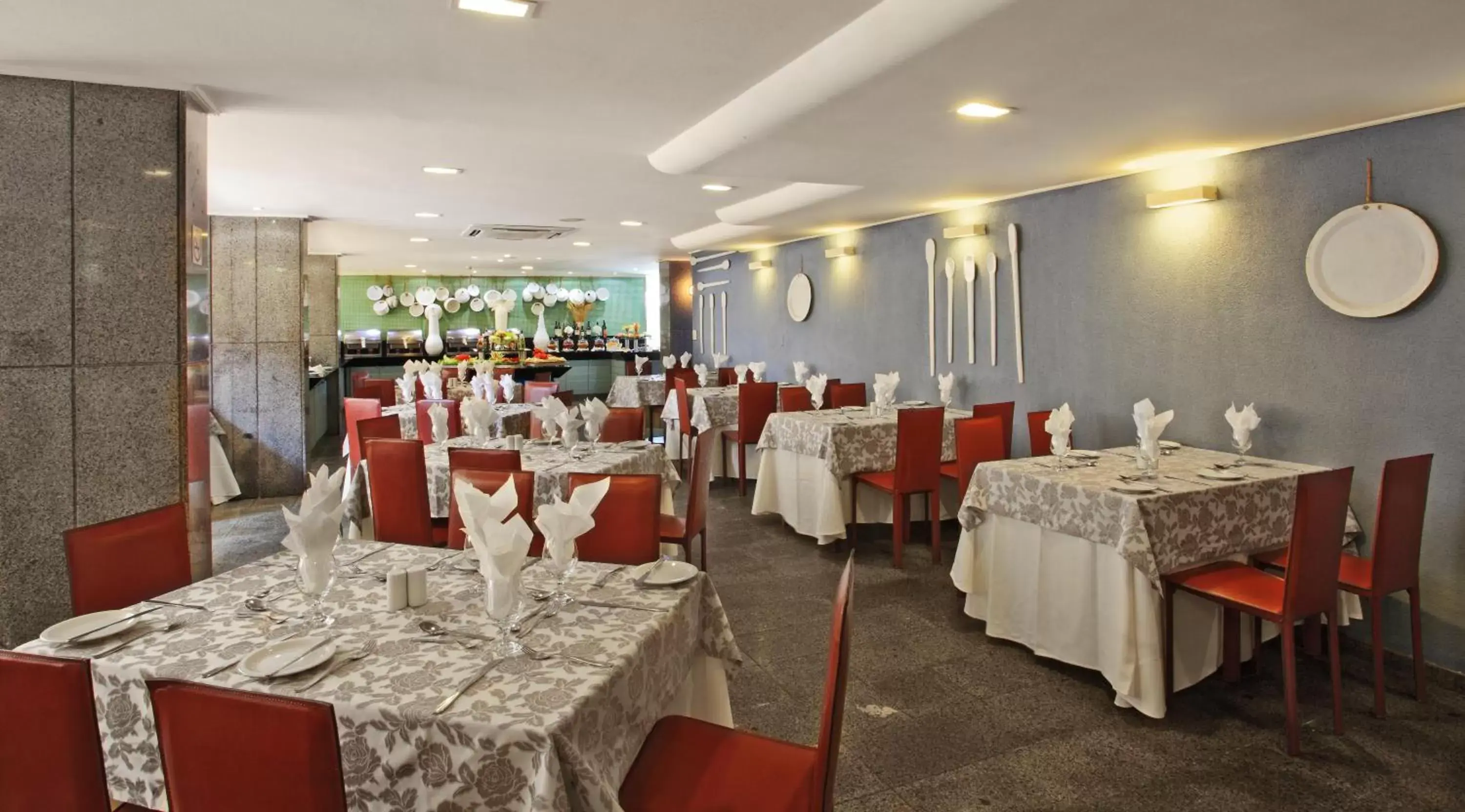 Restaurant/Places to Eat in Marante Plaza Hotel