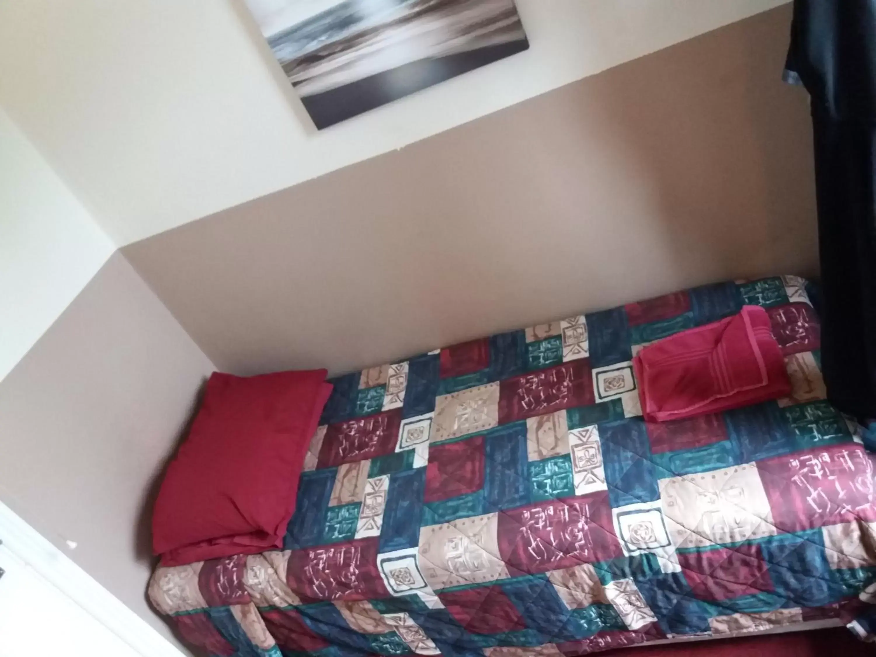 Single Room with Private Bathroom - single occupancy in The Crouch Oak Single Room with Private Bathroom - single occupancy in The Crouch Oak