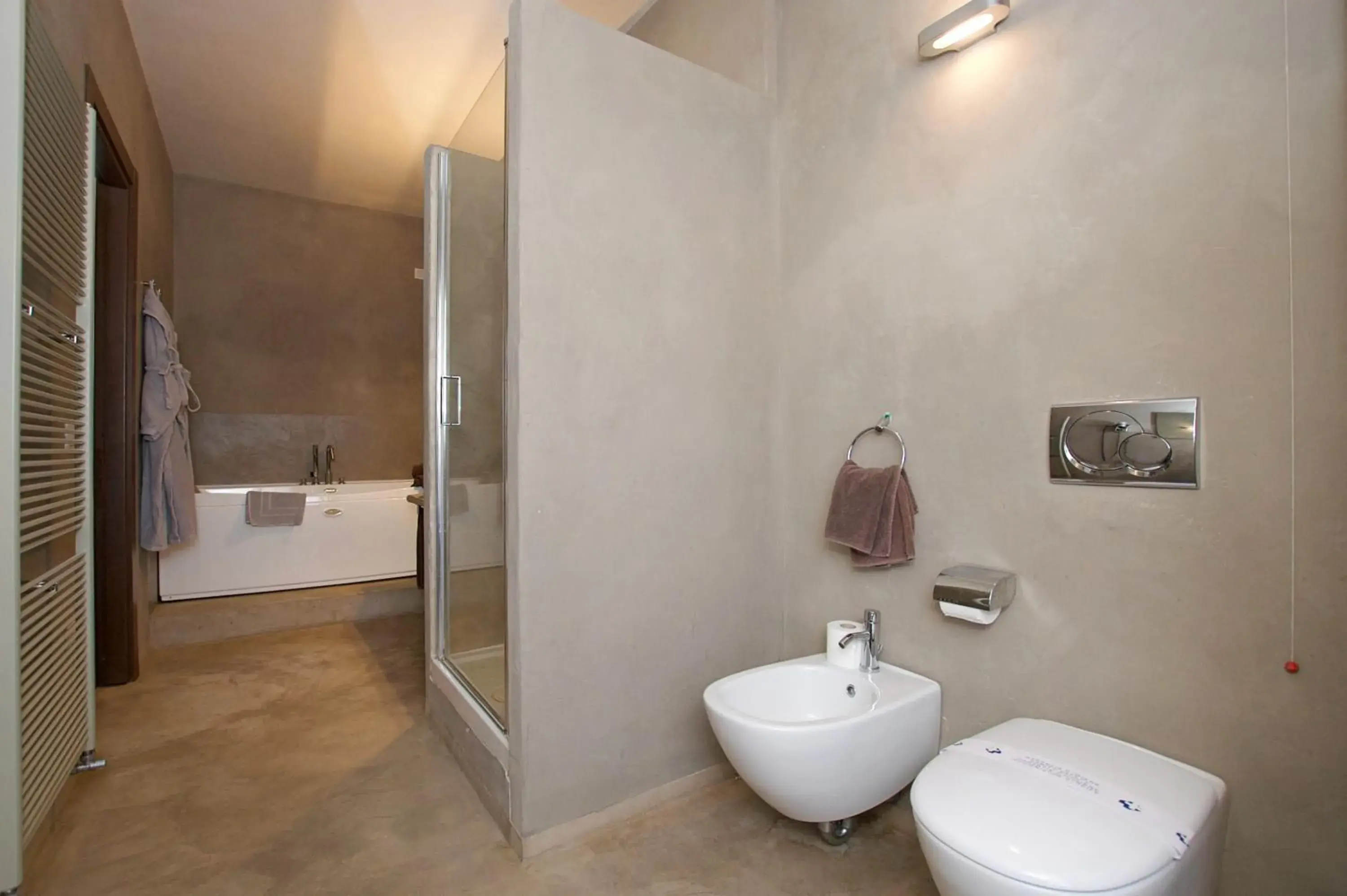 Shower, Bathroom in Hotel San Giovanni Resort