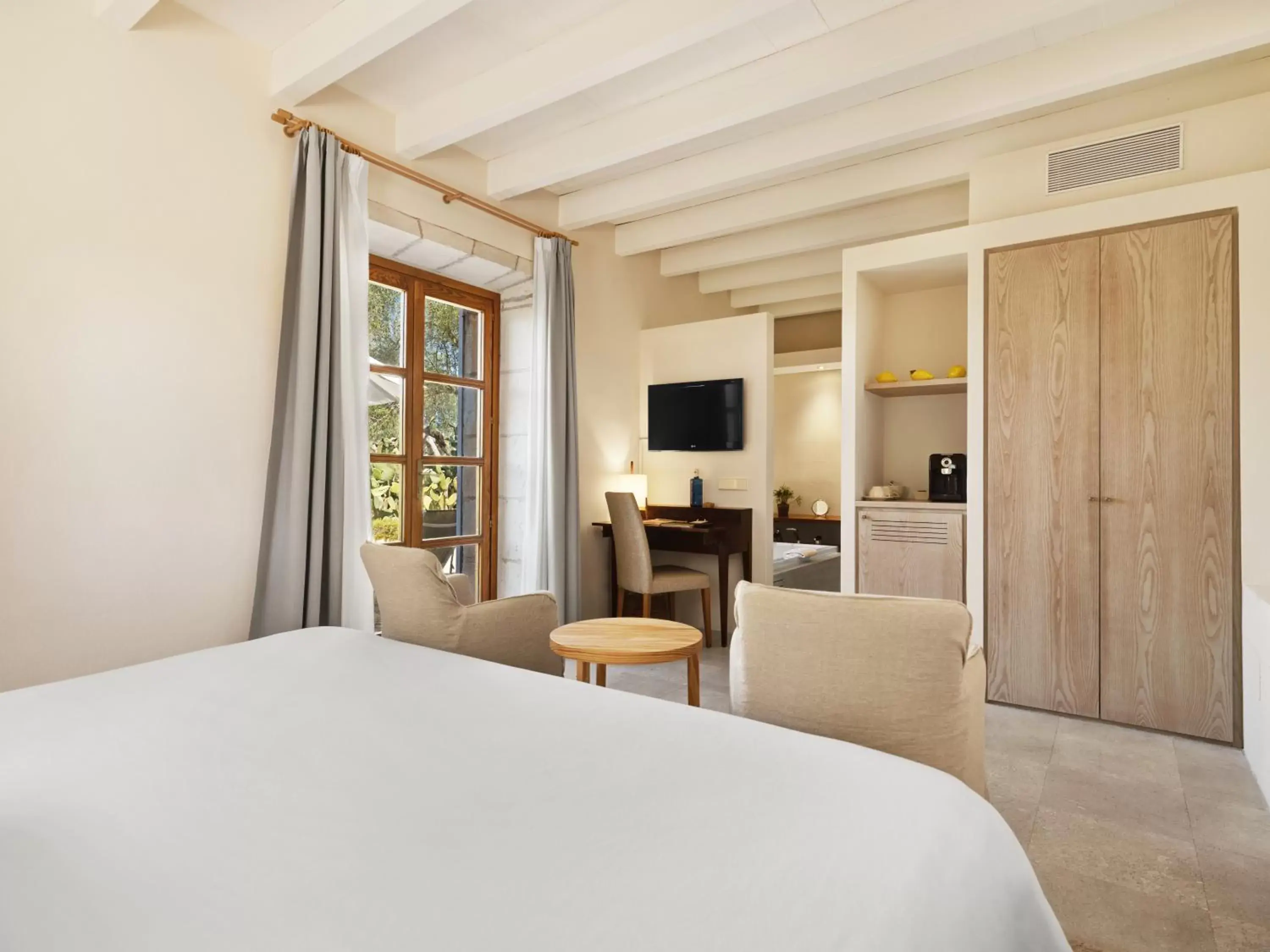 Photo of the whole room, Bed in Son Penya Adults Only Petit Hotel & Spa