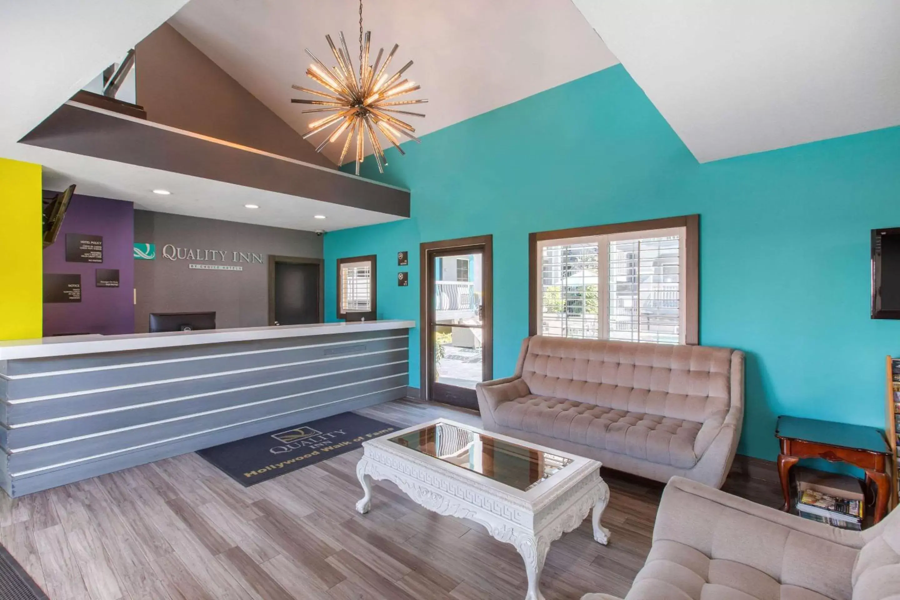 Lobby or reception in Quality Inn Near Hollywood Walk of Fame Lobby or reception in Quality Inn Near Hollywood Walk of Fame