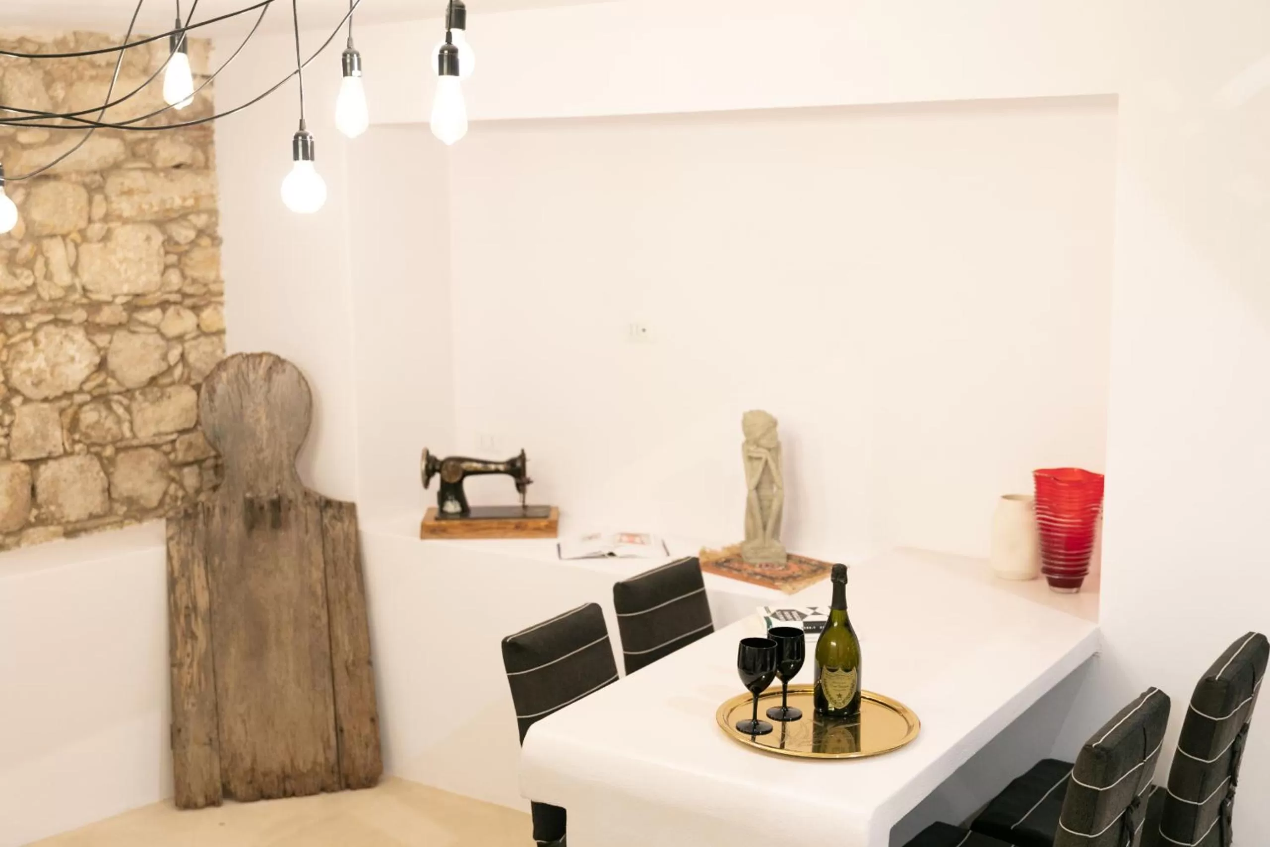Dining area in Casa Teia, Exclusive Loft in Ortigia