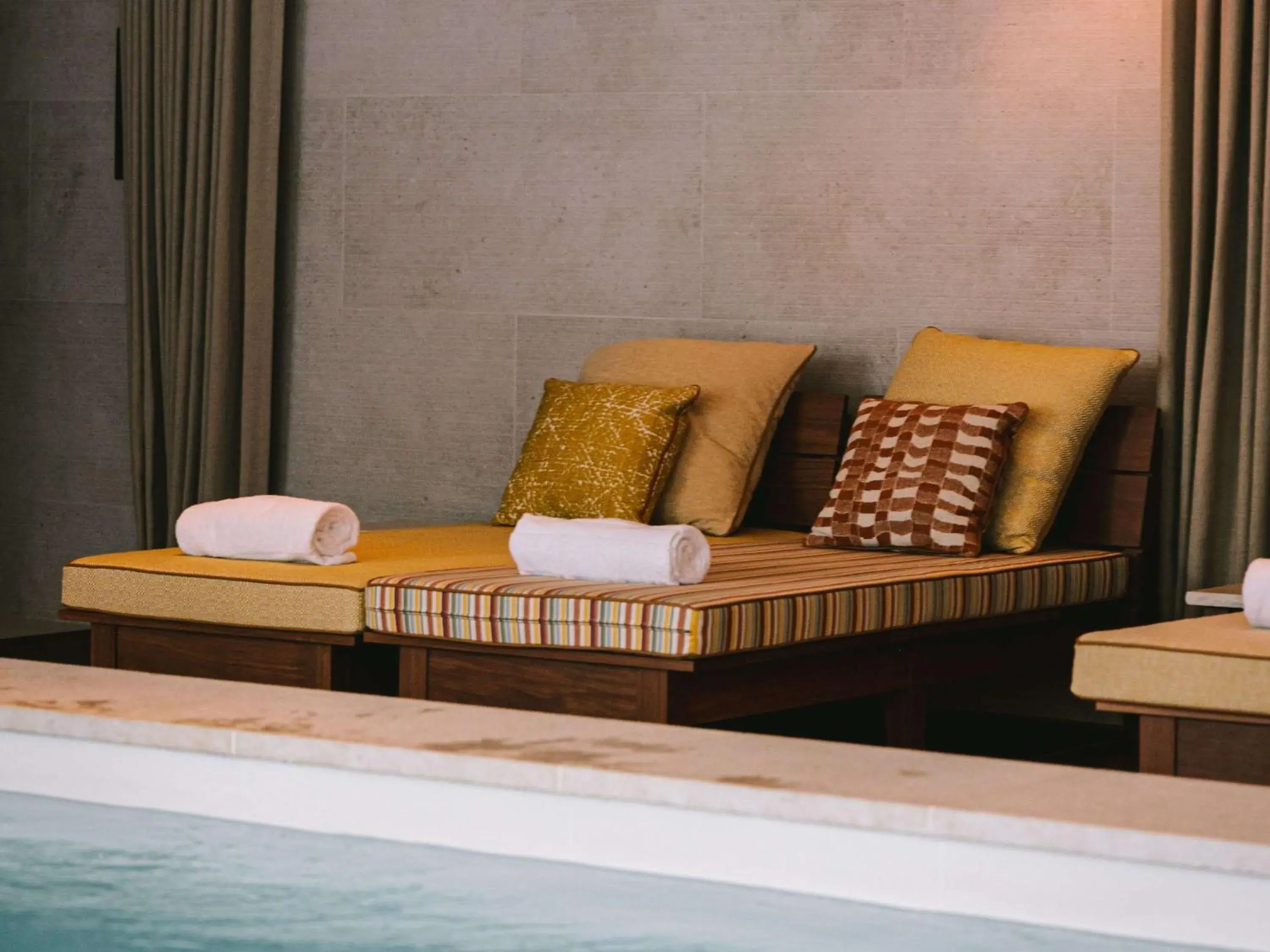 Pool view, Seating Area in Mondrian Bordeaux Hotel des Carmes