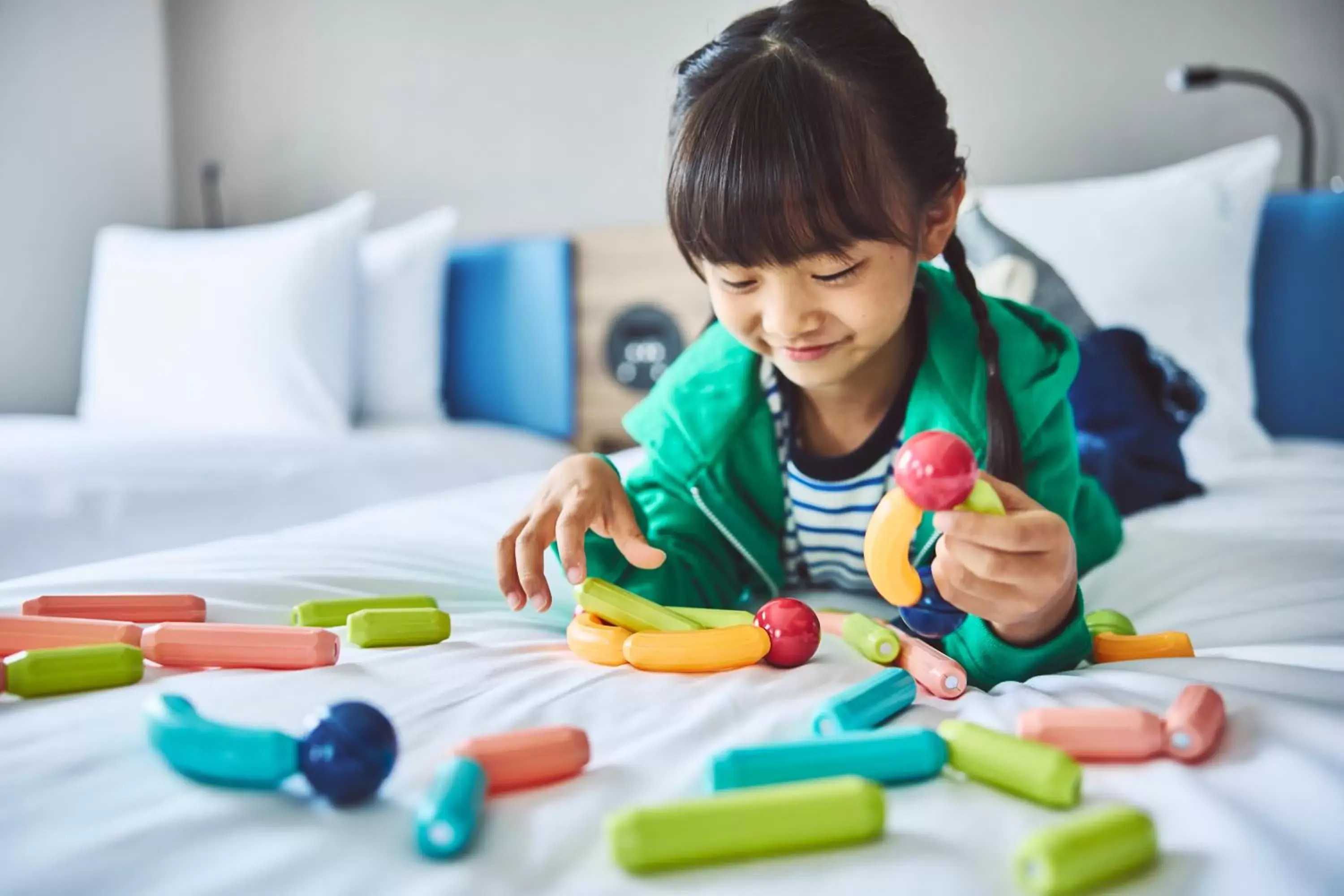 Bed, Children in Holiday Inn Express Osaka City Centre- Midosuji, an IHG Hotel