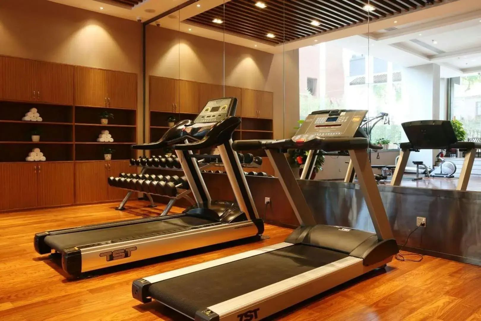 Swimming pool, Fitness Center/Facilities in Best Western Premier Shenzhen Felicity Hotel