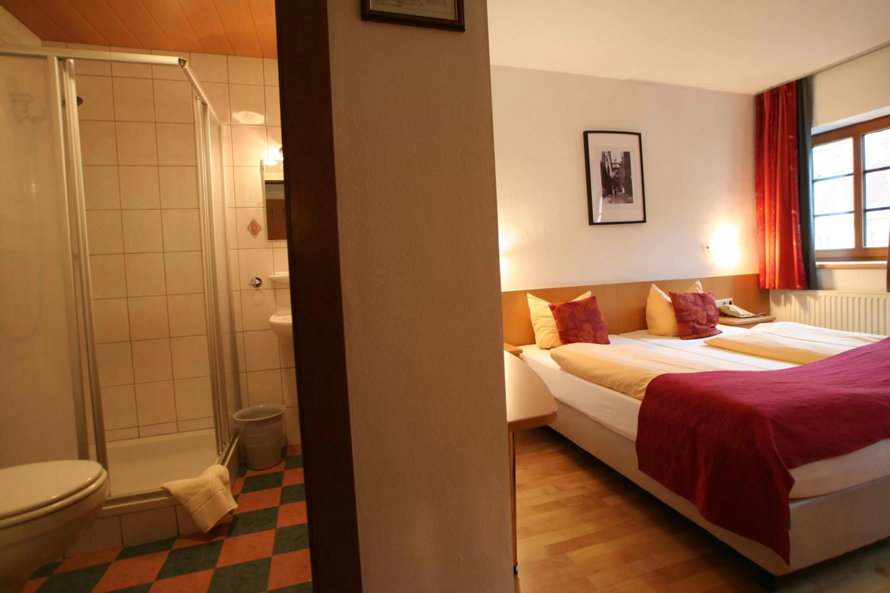 Decorative detail, Bed in Hotel Engl