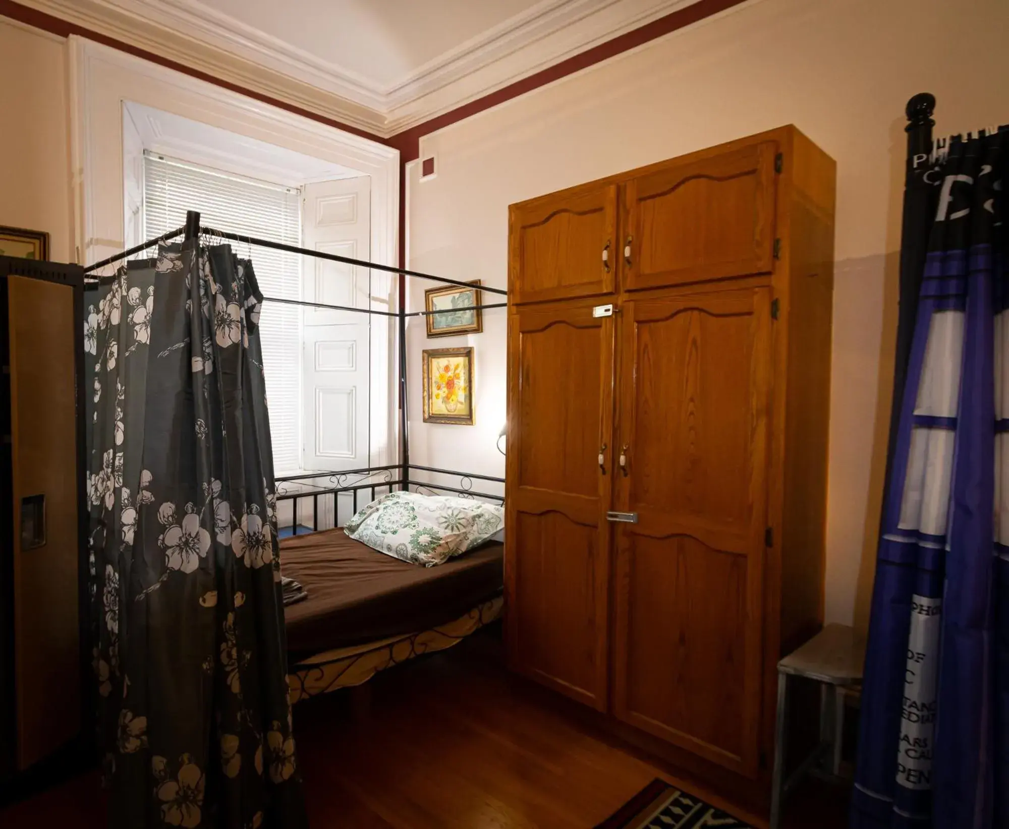 microwave, Bunk Bed in Pring Guesthouse