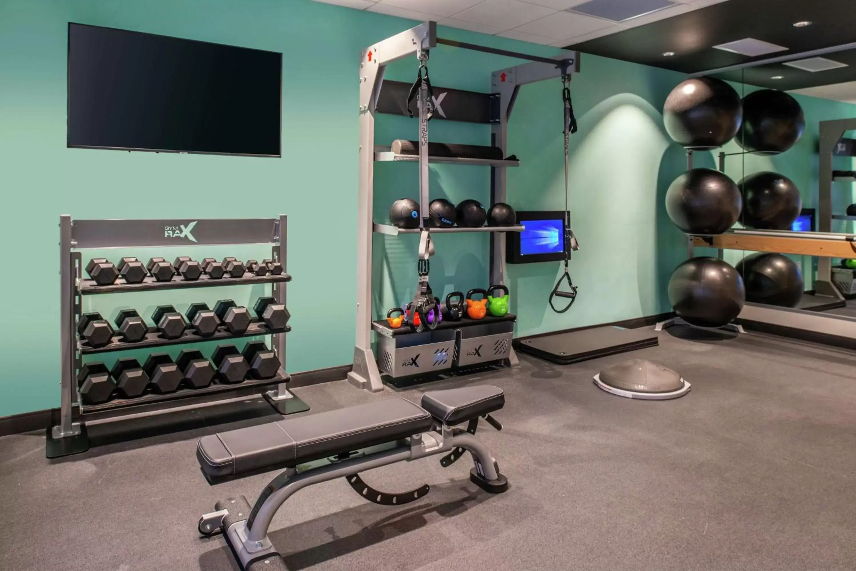 Fitness centre/facilities, Fitness Center/Facilities in Tru By Hilton Elkhart, In