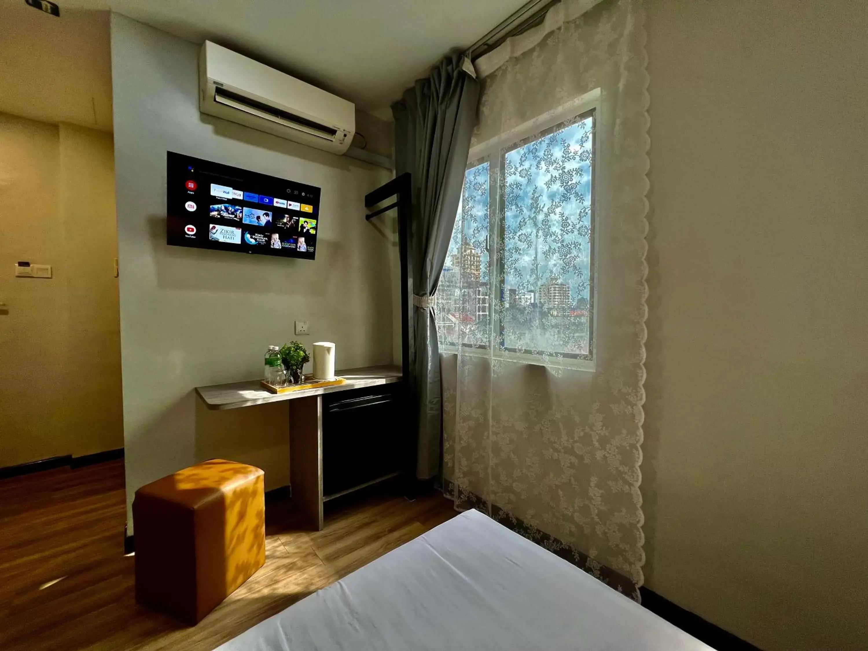 Bed, Bathroom in Wang's Hotel @ Gurney Drive