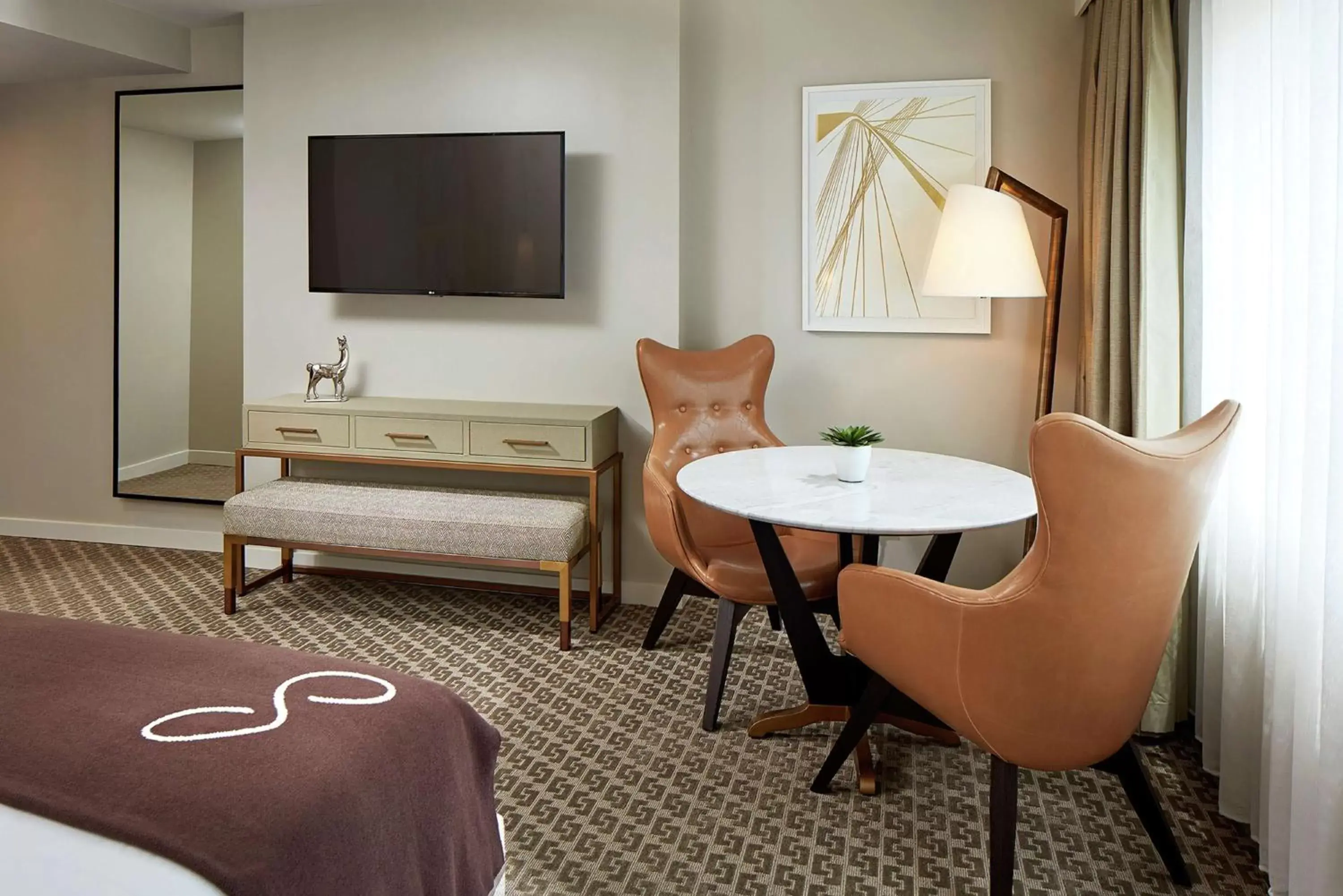 Bedroom, TV/Entertainment Center in The Statler Dallas, Curio Collection By Hilton