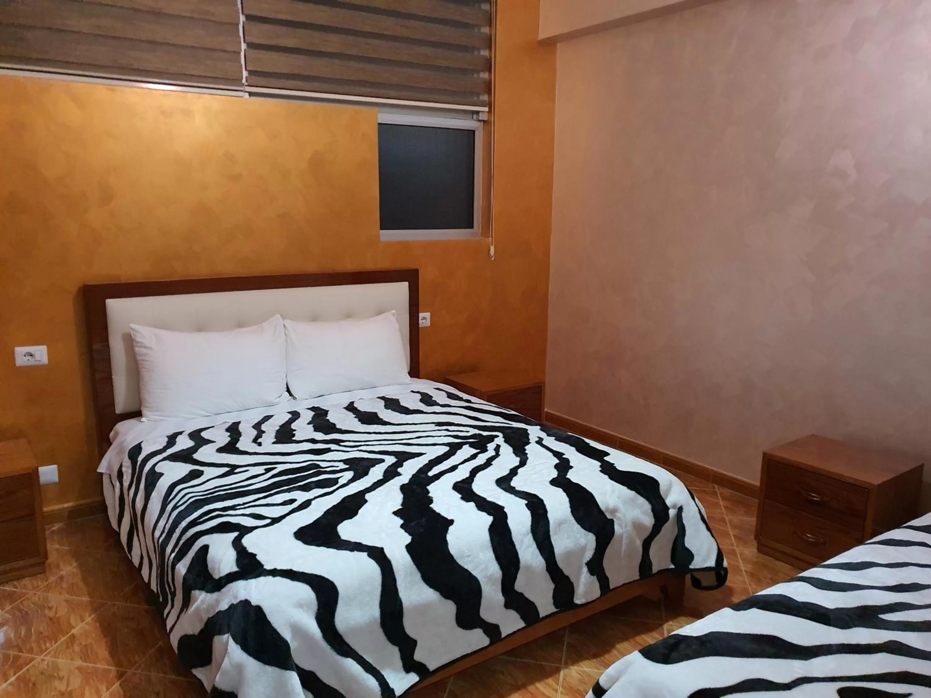 Bed in Kompleksi GJONI