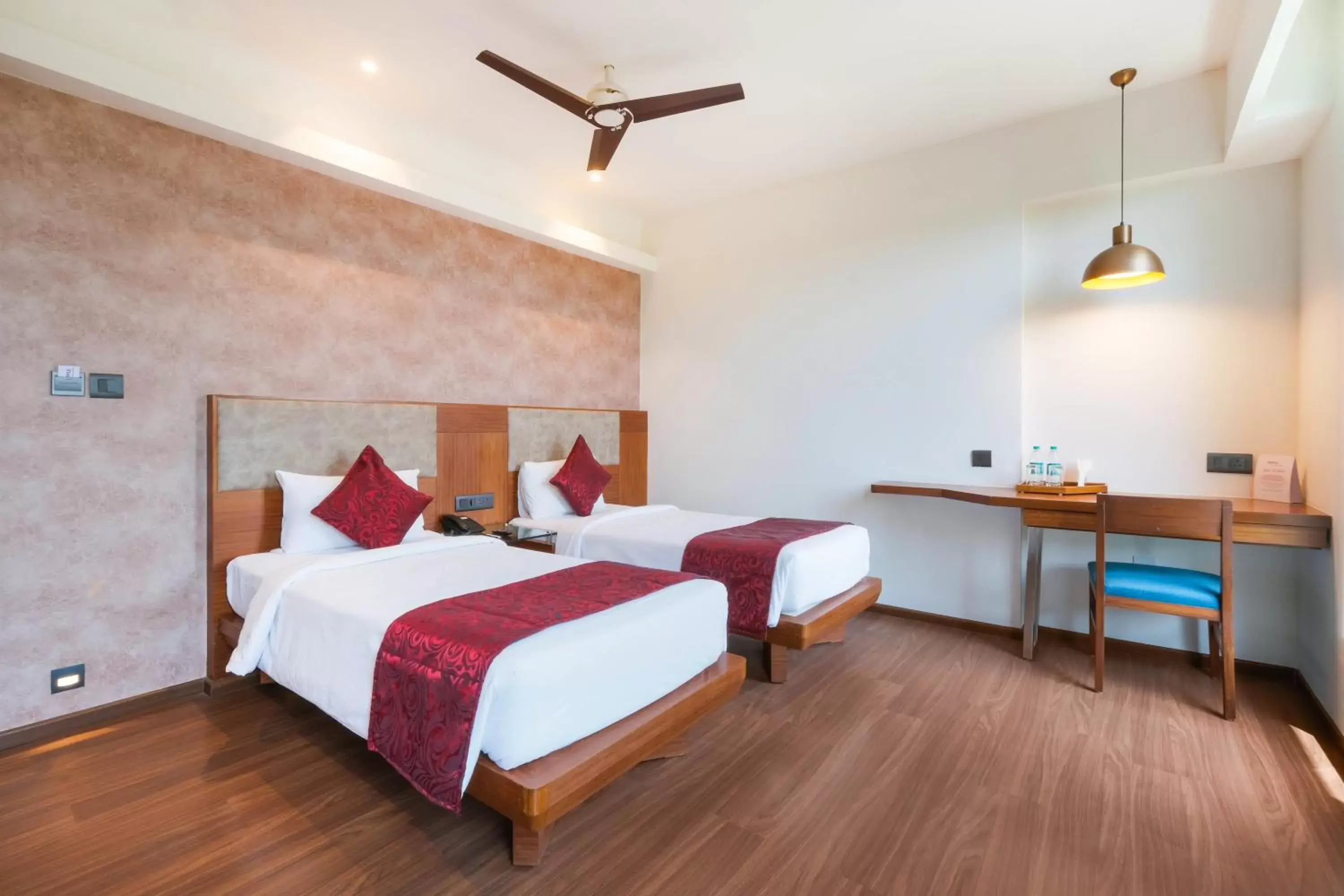 Bed in 7 Apple Hotel - Viman Nagar Pune