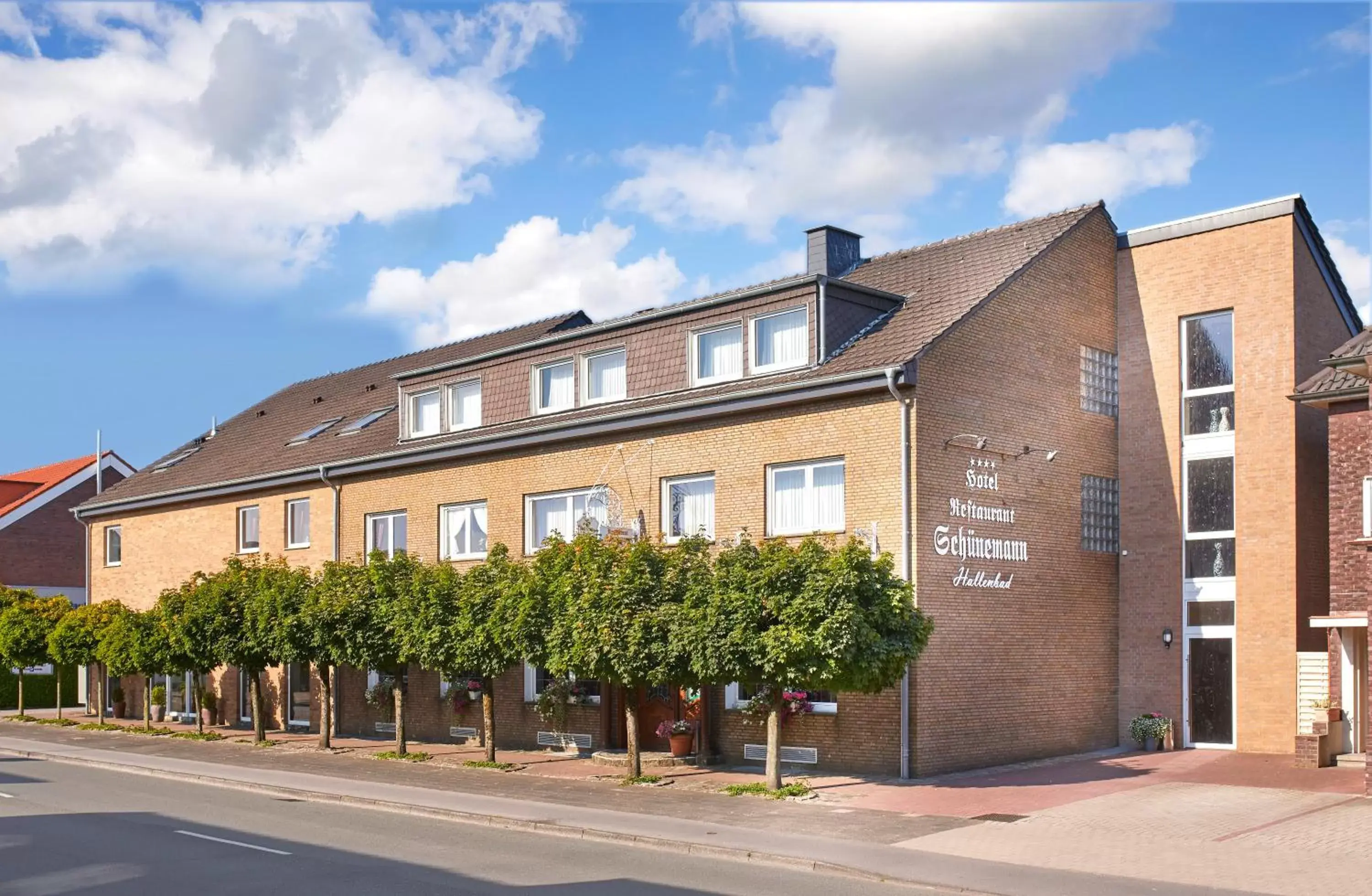 Property Building in Hotel-Restaurant Schünemann