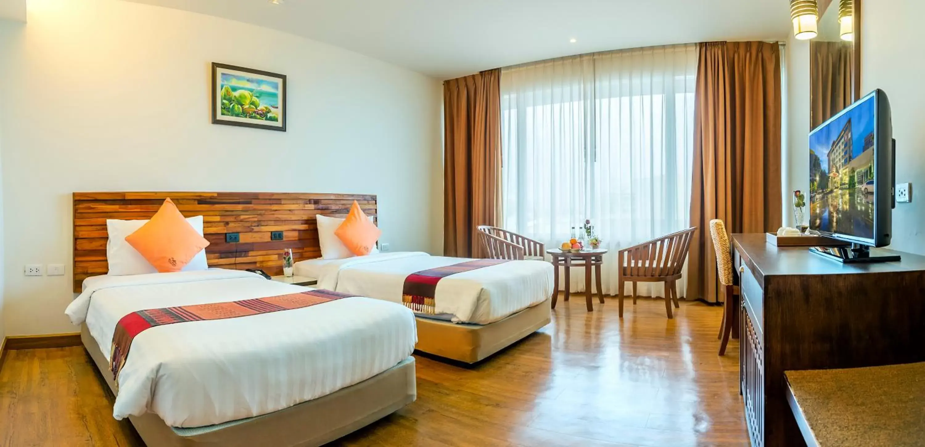 Bed in Buri Sriphu Hotel & Convention Centre