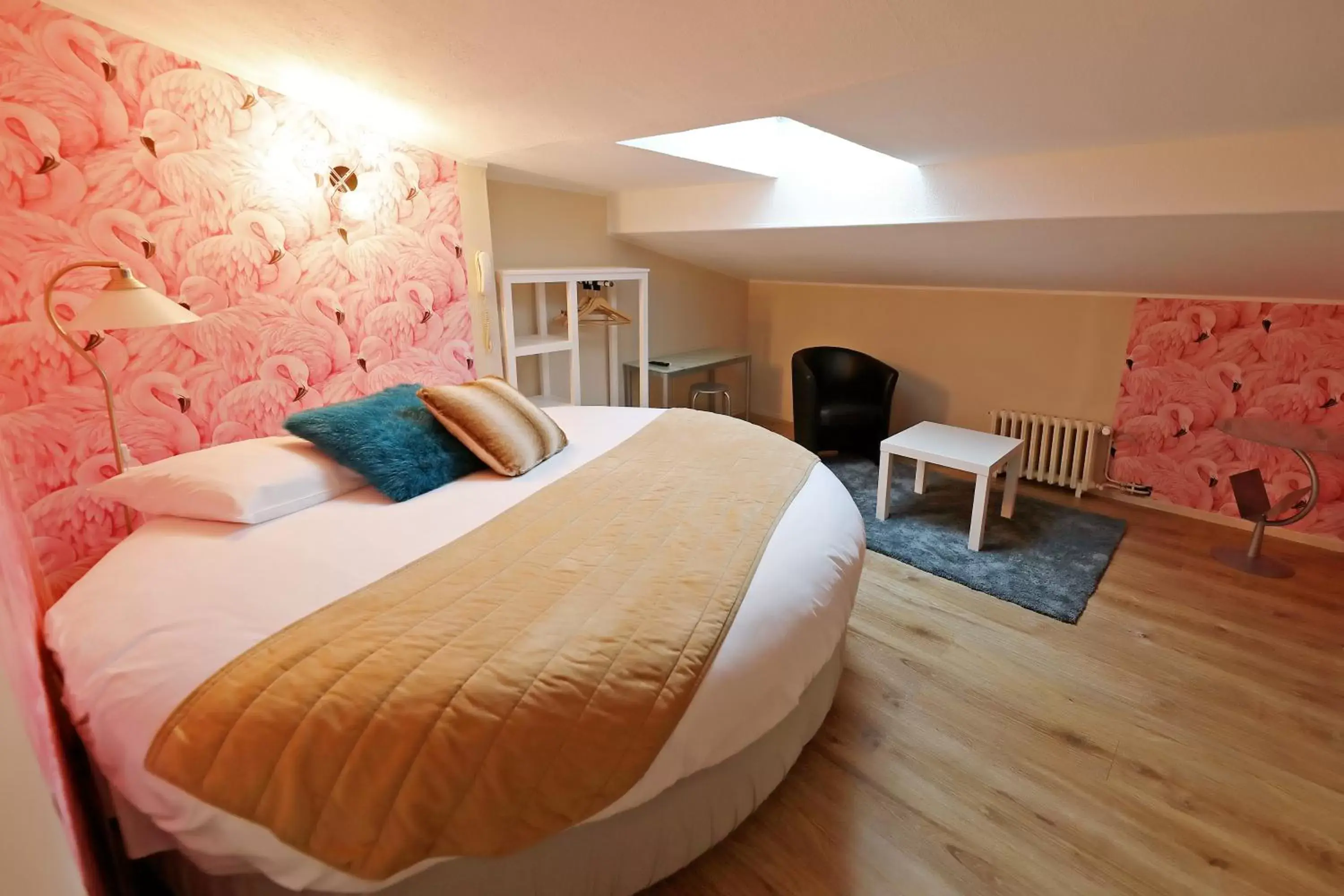 Bedroom, Bed in Hotel Les Pasteliers
