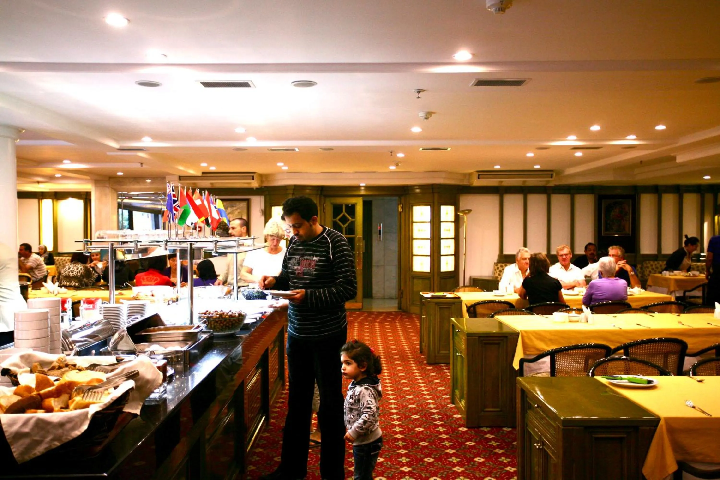 Restaurant/places to eat in Istanbul Royal Hotel