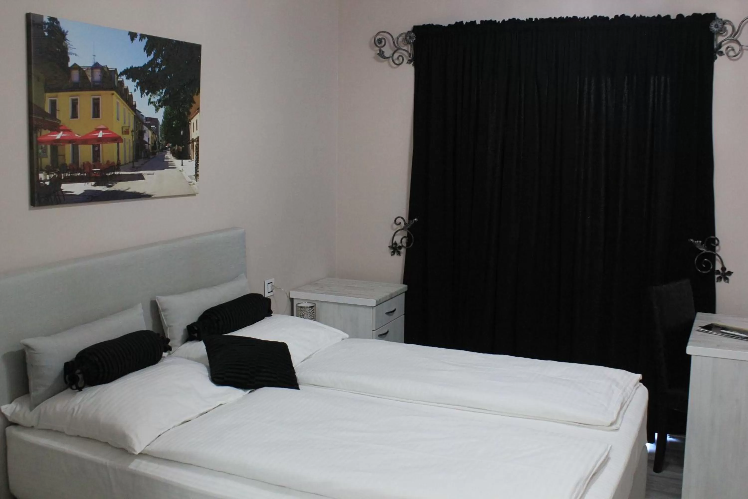 Photo of the whole room, Bed in Hotel Bakarni Lonac